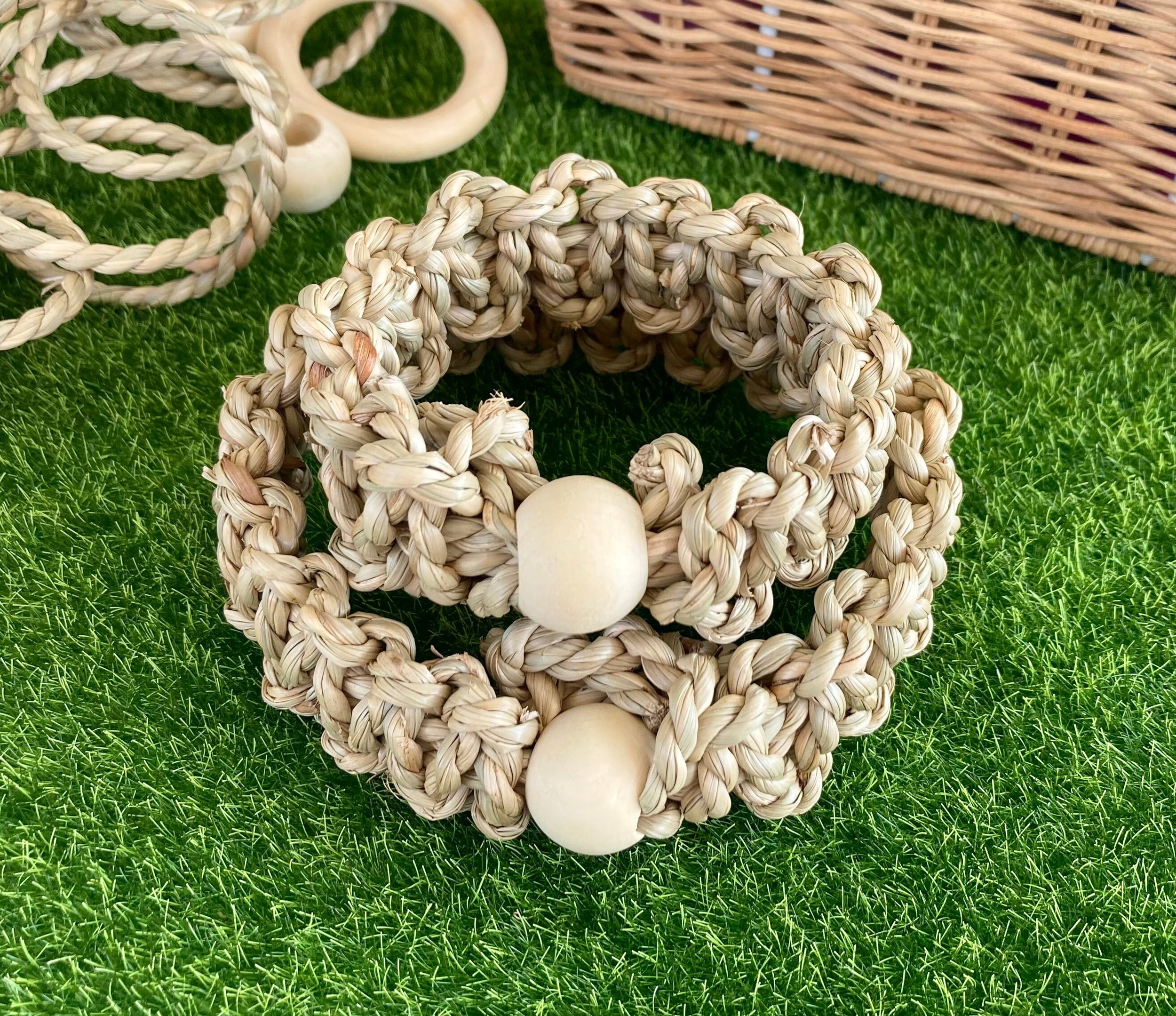 https://i.etsystatic.com/27753751/r/il/320cb8/2956162101/il_fullxfull.2956162101_ltkq.jpg