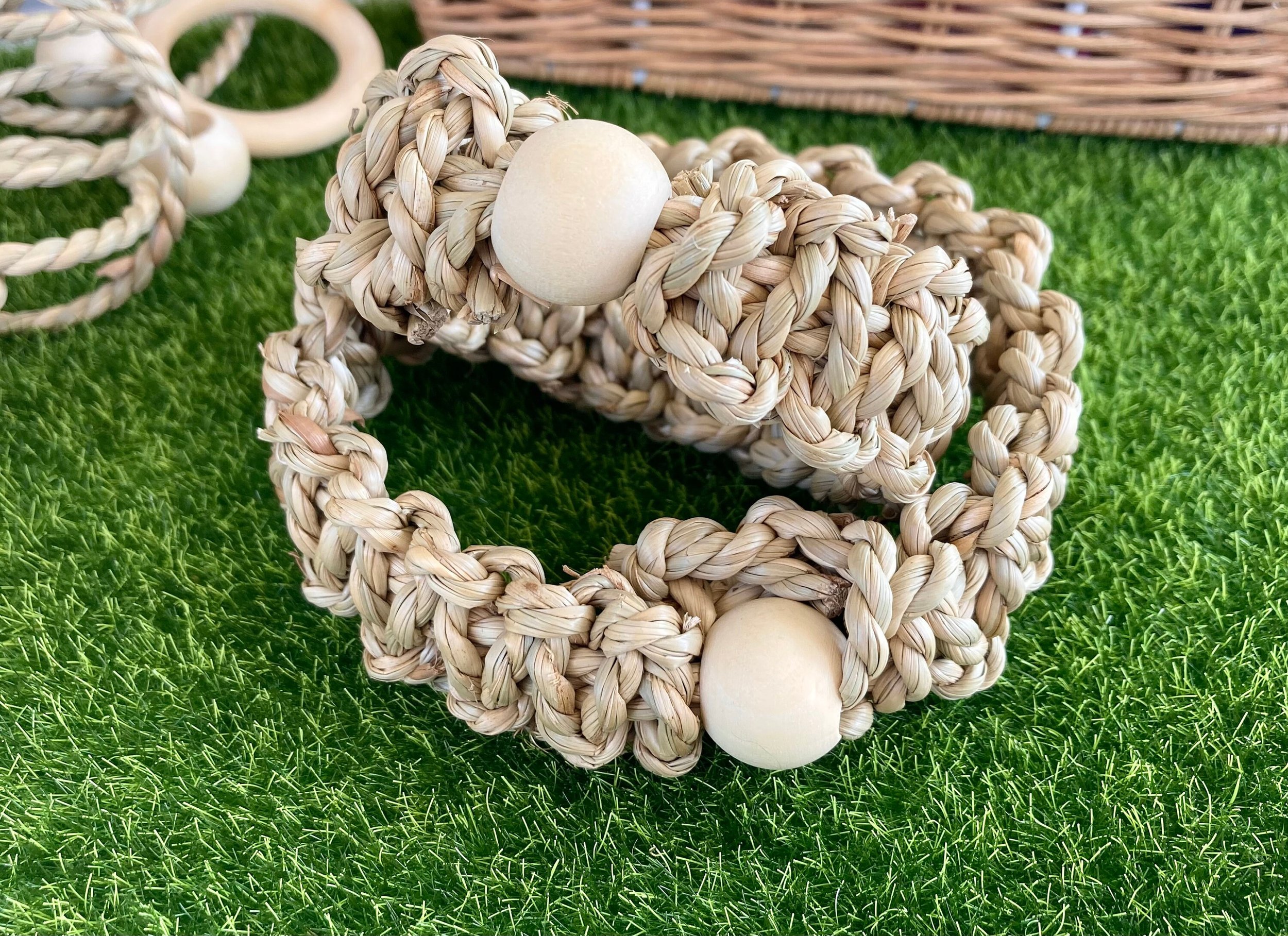 https://i.etsystatic.com/27753751/r/il/03a29e/2908473952/il_fullxfull.2908473952_oach.jpg