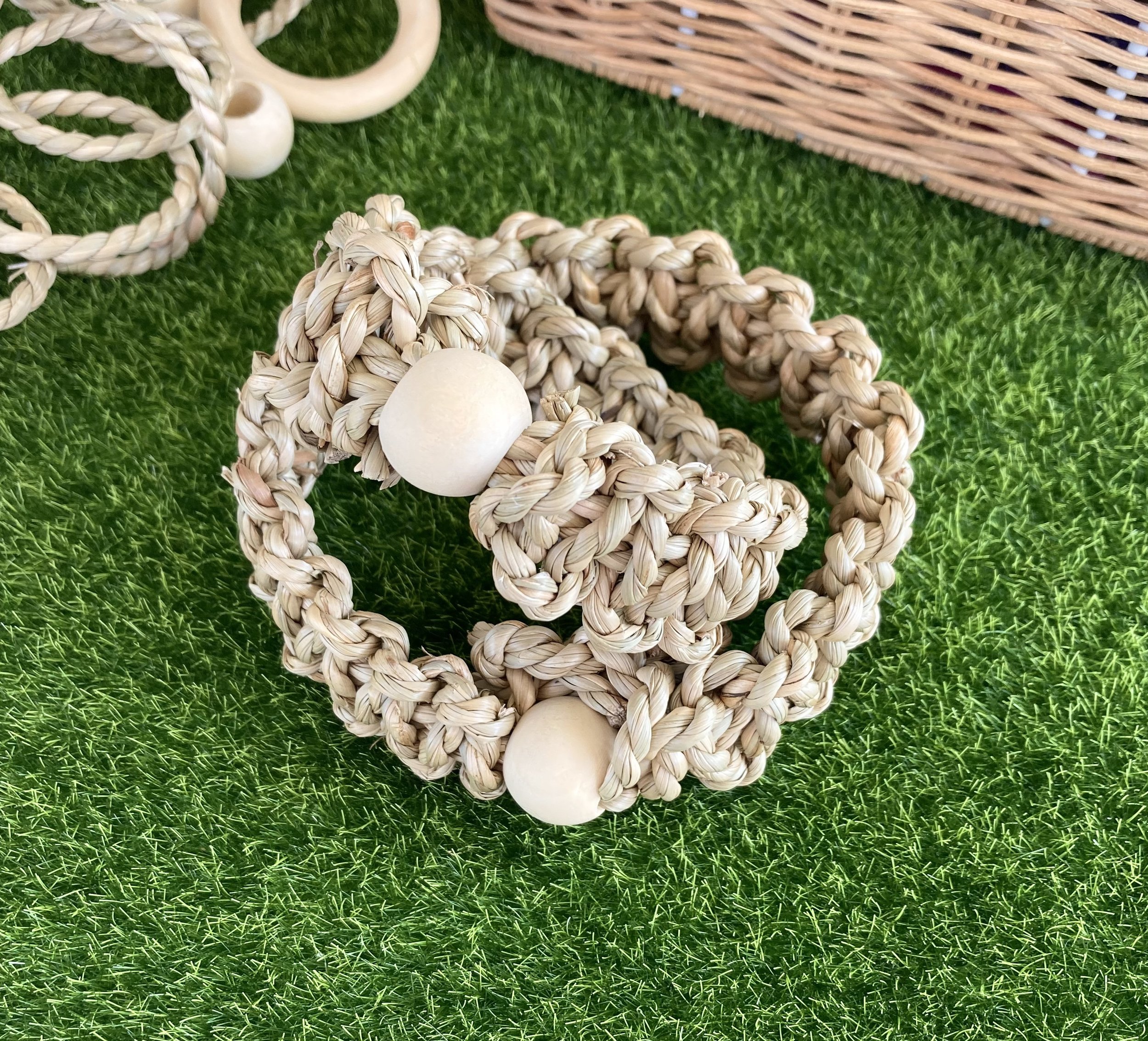 https://i.etsystatic.com/27753751/r/il/1e2700/2908474004/il_fullxfull.2908474004_dvkv.jpg