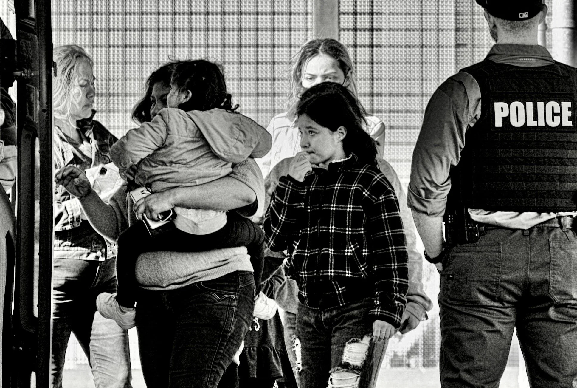 TItle 42 Loading Bus El Paso 2023.jpeg