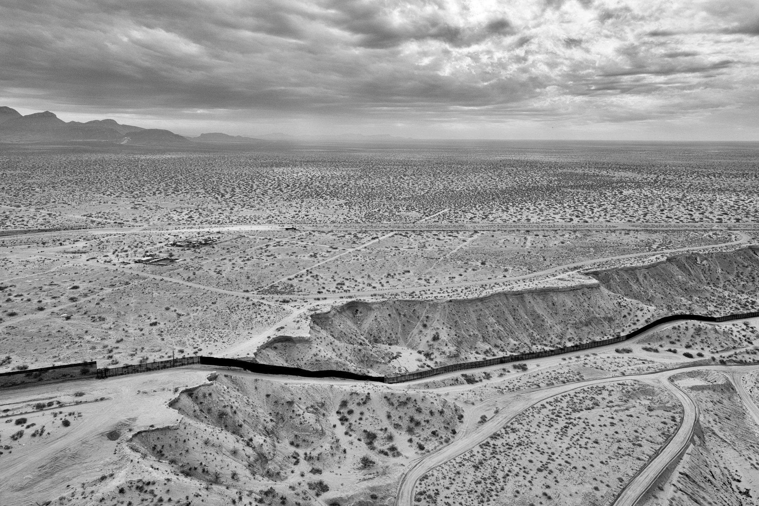 Border Wall at Landfill_El Paso, Juarez Border 2021.jpeg