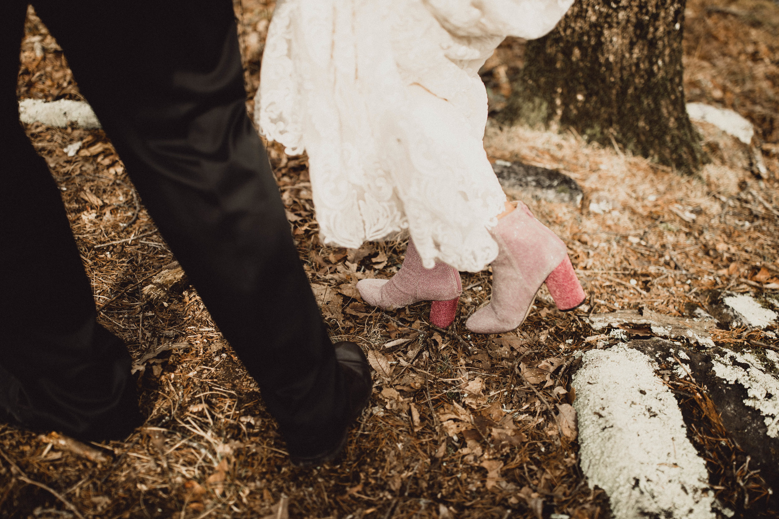 A Moody, 70's-Inspired, Mountaintop Wedding at Cheaha State Park in Alabama
