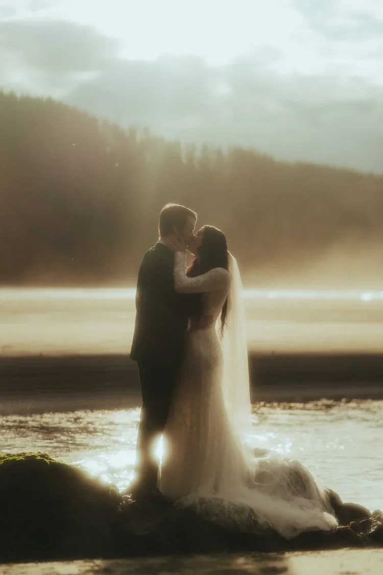 Planning a Wedding at Stone Haven: Pricing, Dates, Amenities &amp; Photography Tips