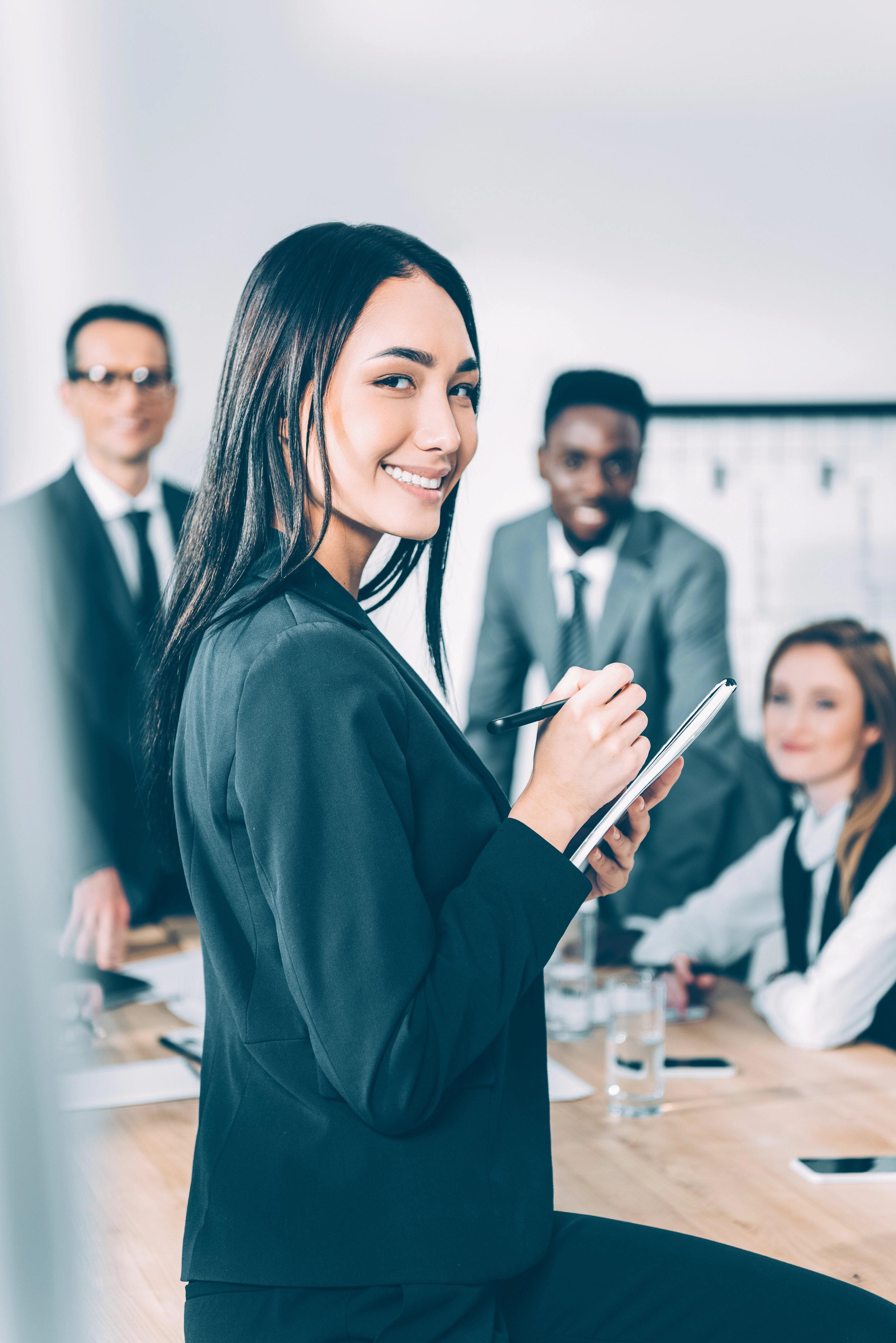 Mastering the Art of Leadership: 10 Communication Skills for Maximum Impact