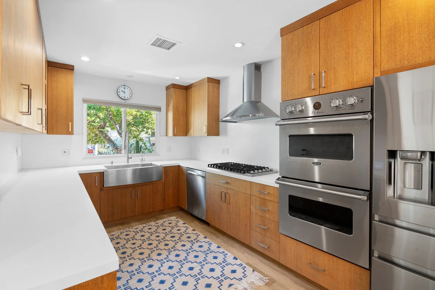 Intuition-Real Estate Photography-Kitchen-Hollywood 8.jpg