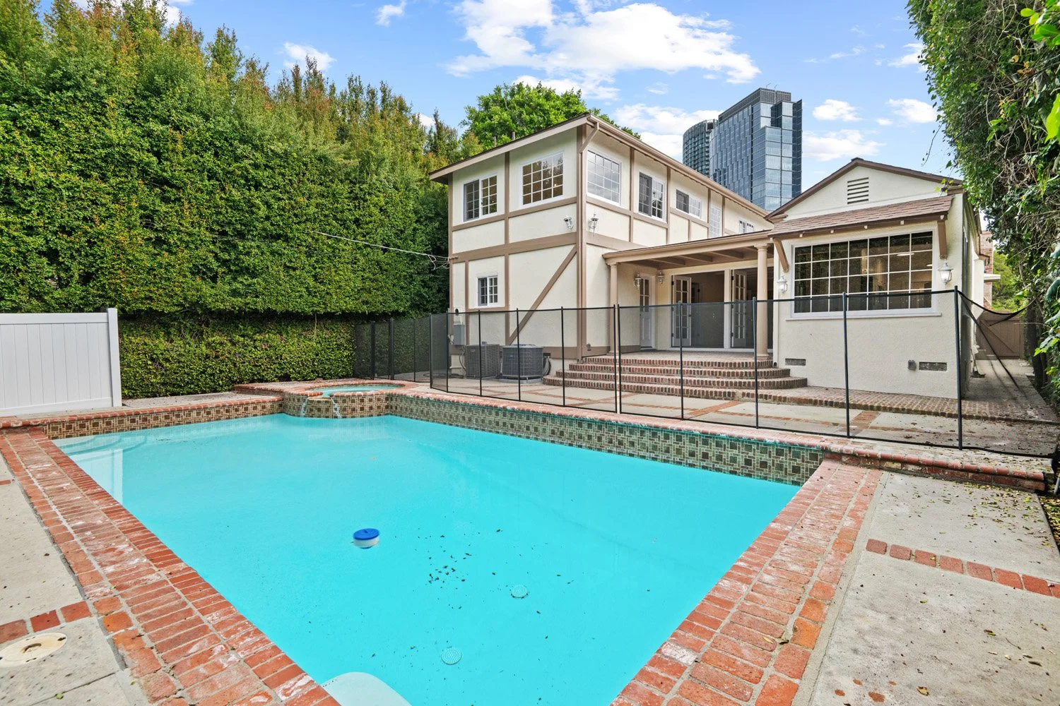Los-Angeles Backyard-Pool Photography-Real-Estate.jpg