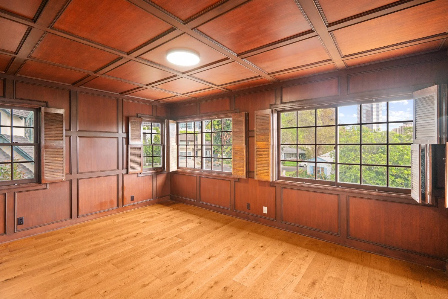 Mohogany Bedroom Luxury Photography Listing-West-Los- Angeles.jpg