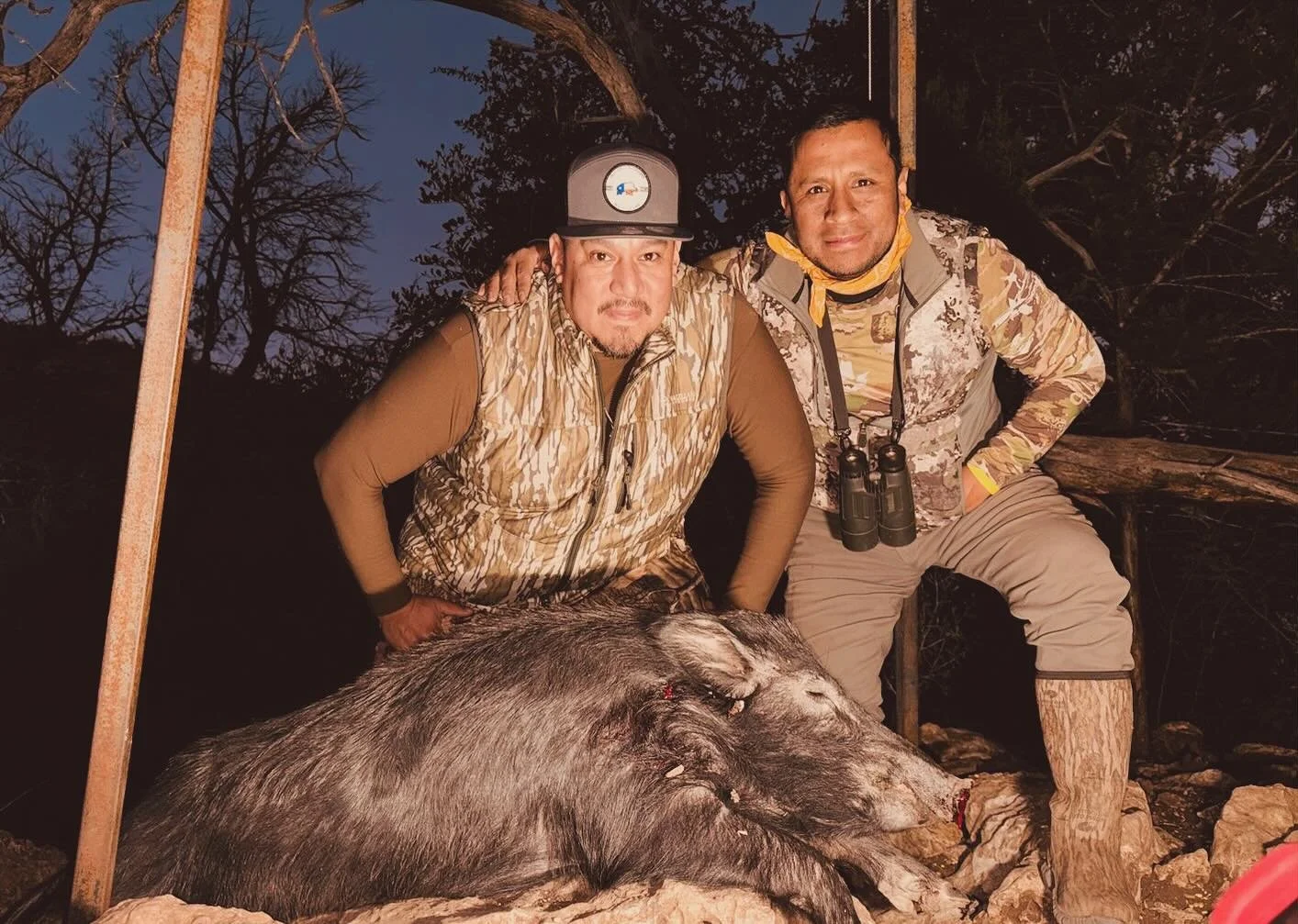 Whack&rsquo;em &amp; Stack&rsquo;em weekend
.
Make memories with your Familia &amp; Amigos.
Don&rsquo;t forget a good campfire 🔥 
.
@muy_loco_outdoors