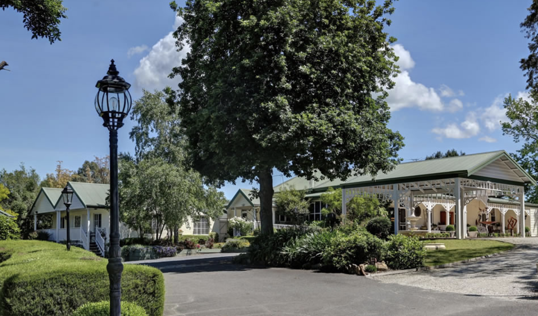 yarra gables accommodation.png