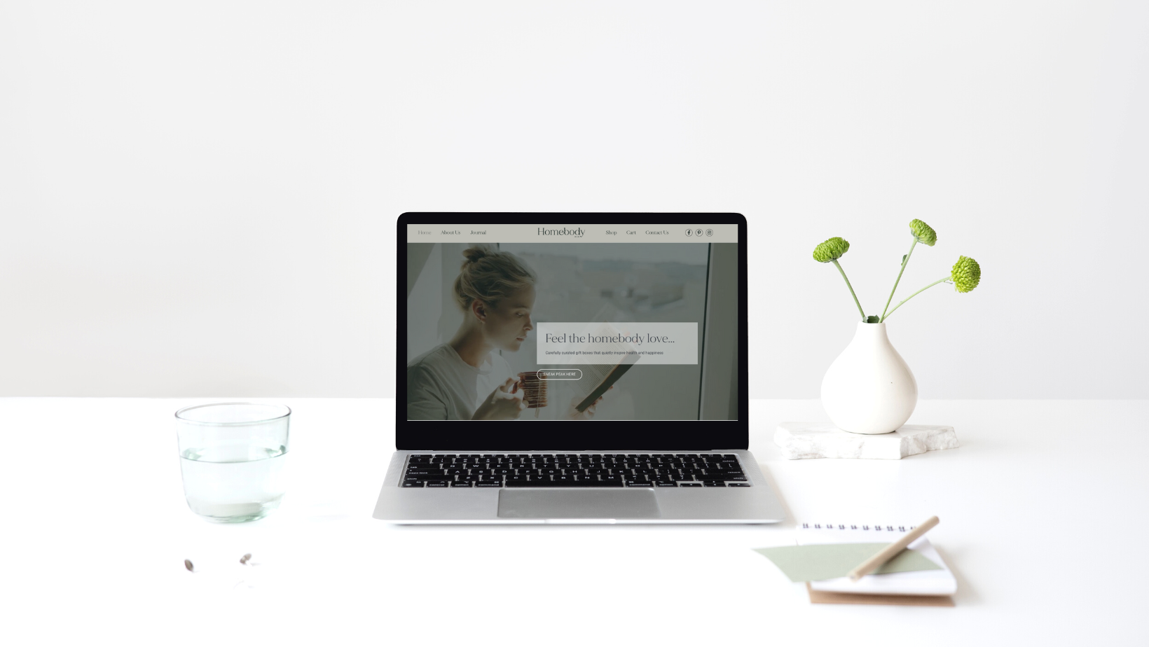 Minimalist Laptop Mockup Beauty Facebook Cover.png