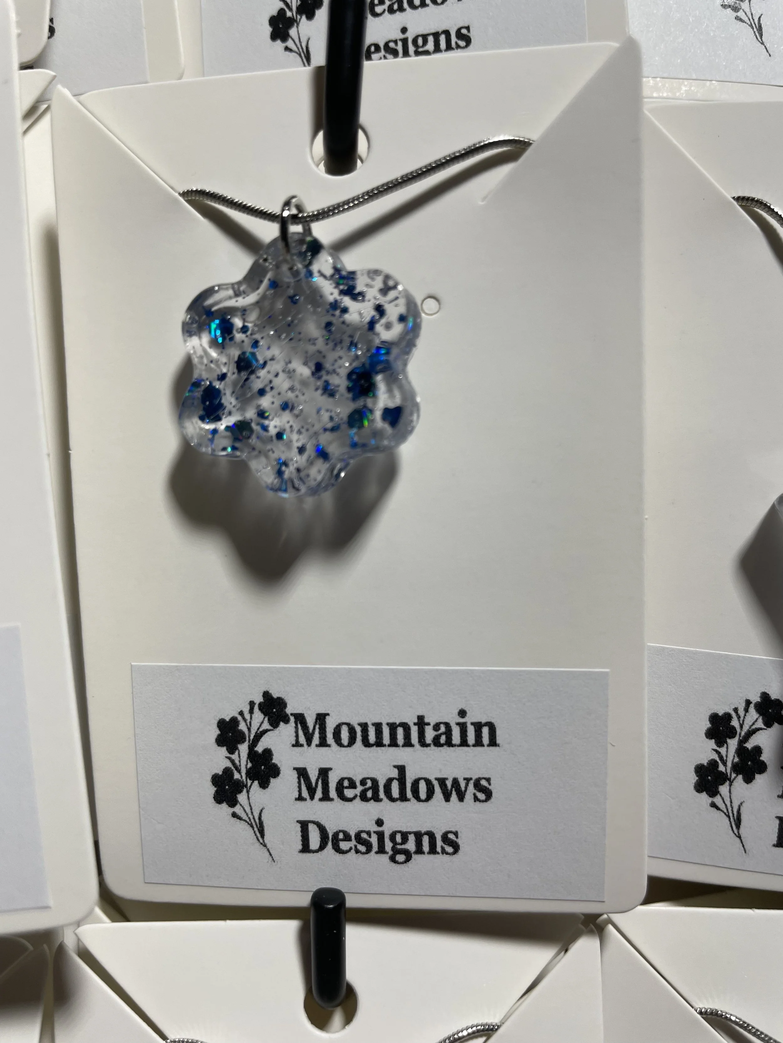 Blue Glitter Flower Pendant.jpg