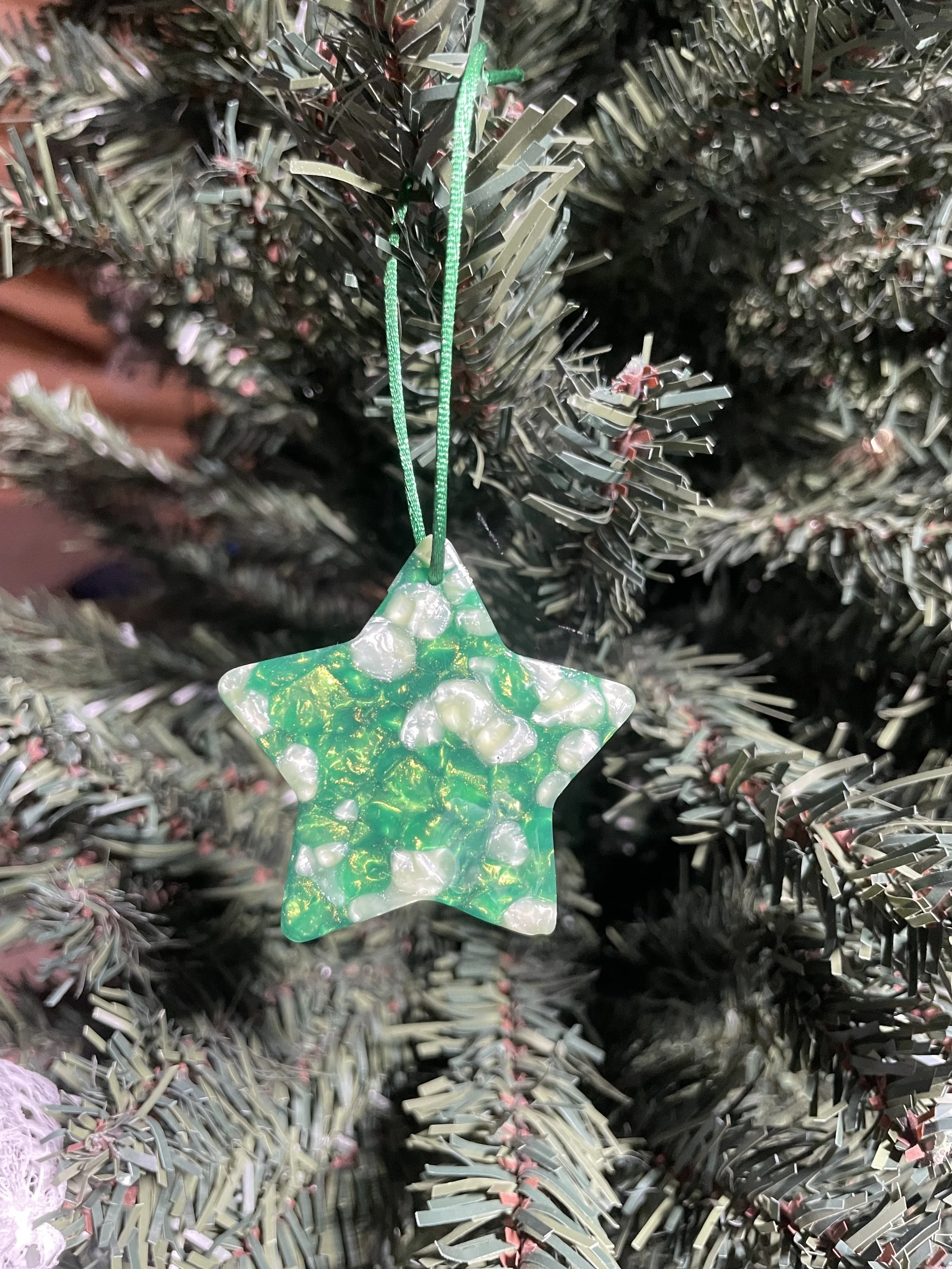 Green Pearl Mix Star Ornament (small).jpg