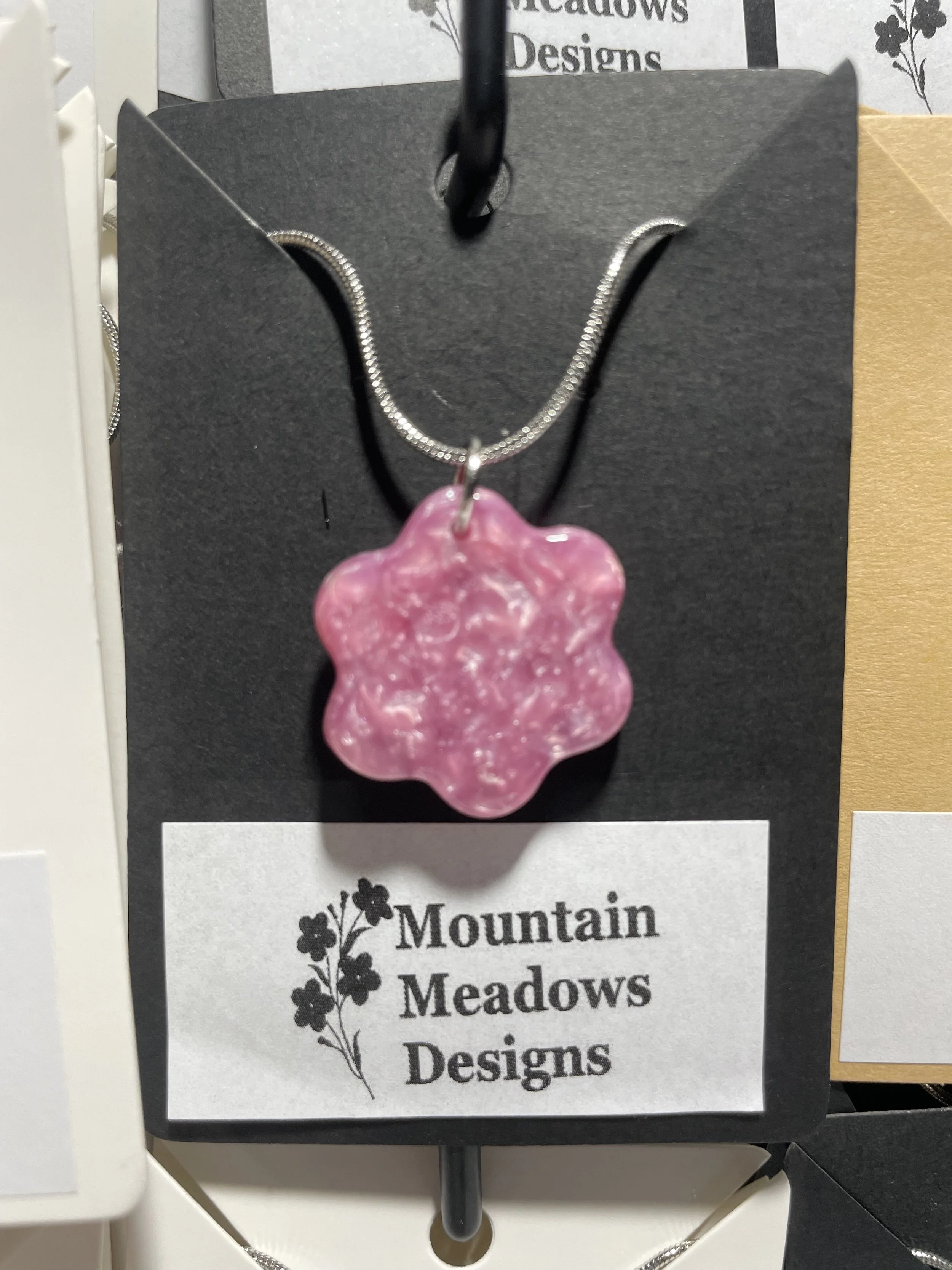 Mauve Pearl Flower Pendant.jpg