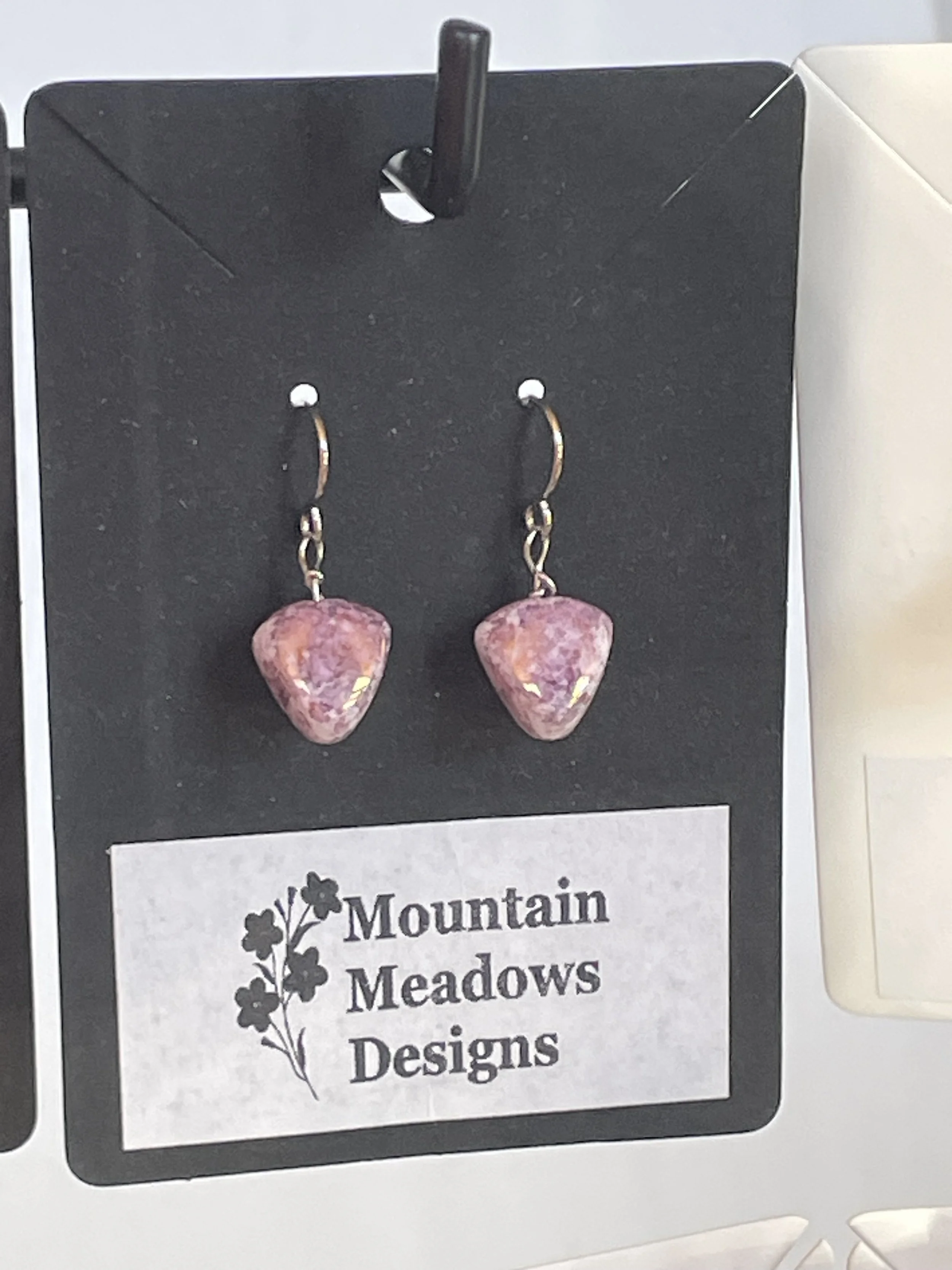 Mauve Triagonal .jpg