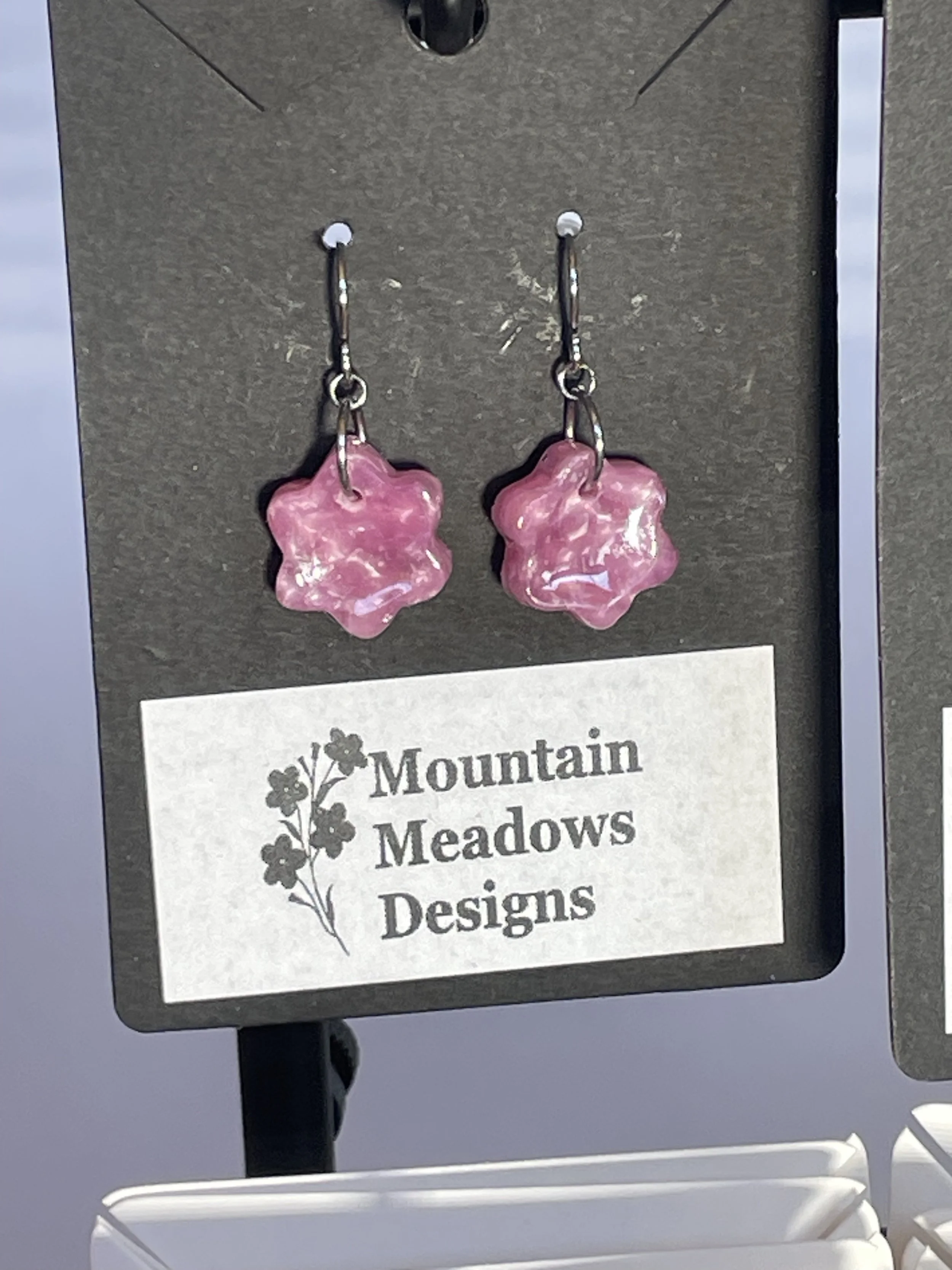 Mauve Pearl Flower Earrings.jpg