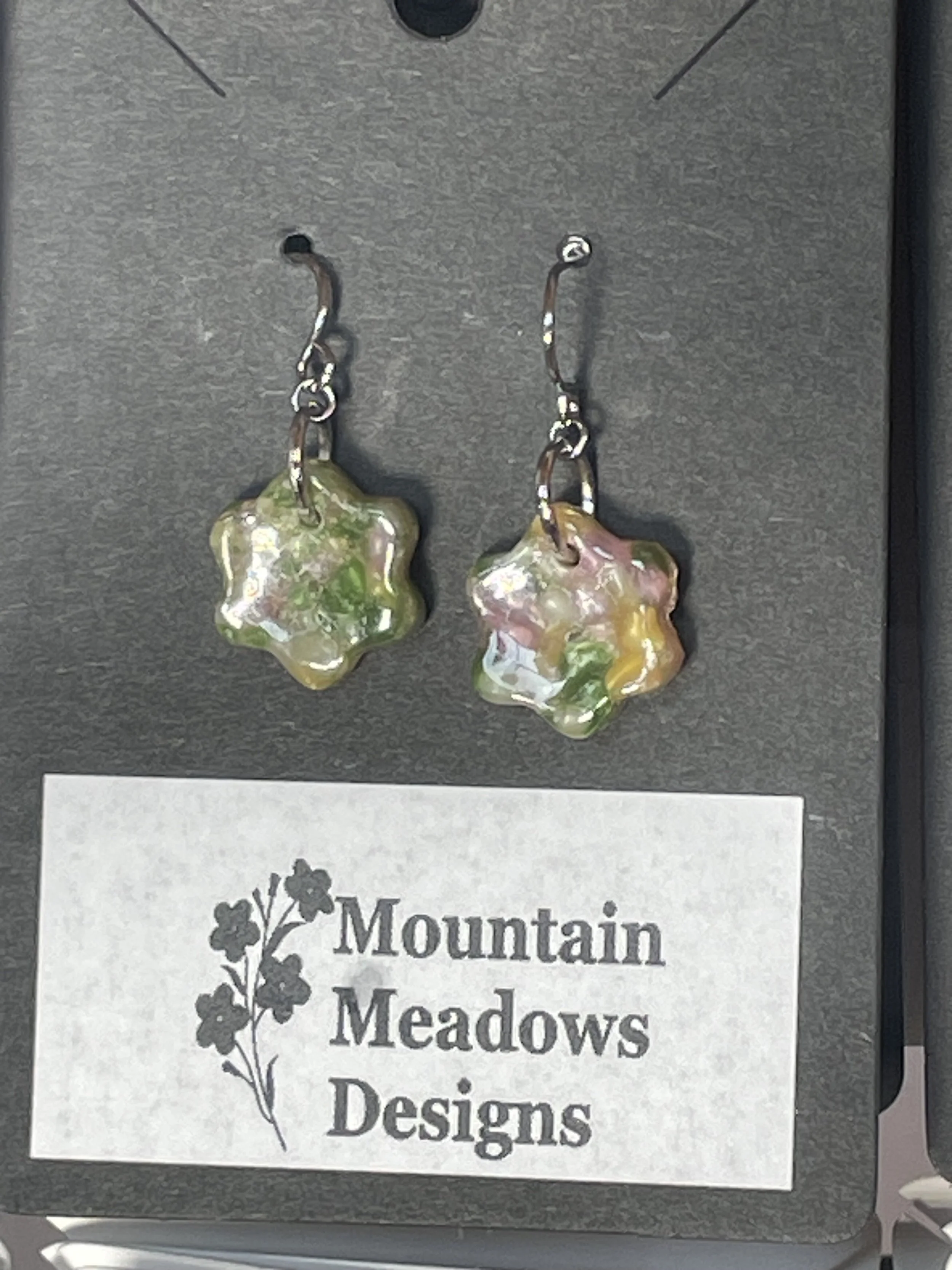 Neutral Pearl Mix Flower Earrings.jpg