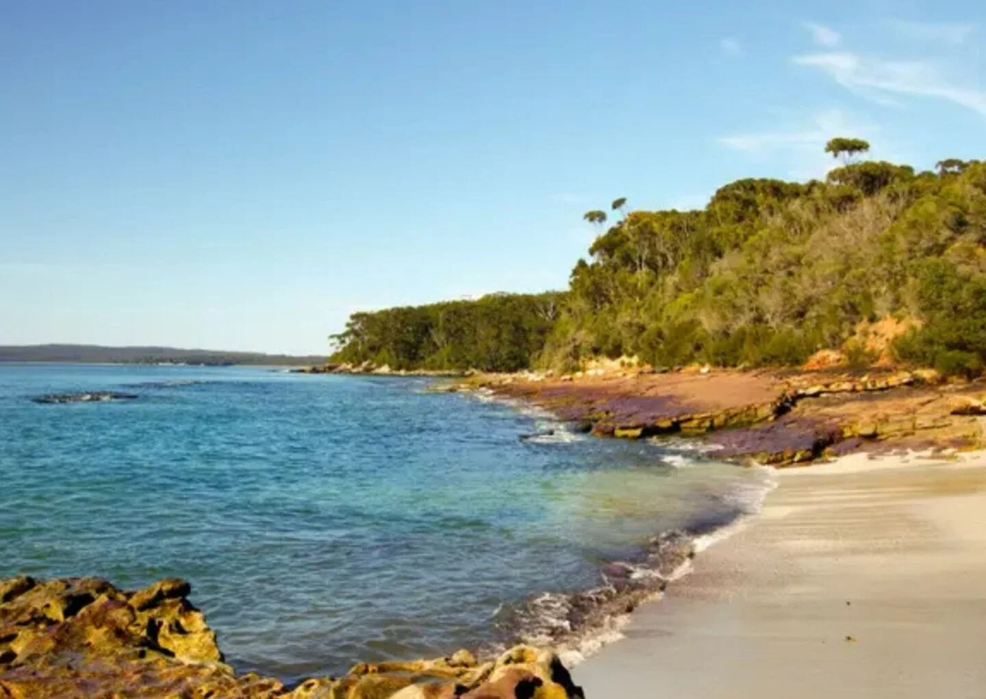 Highlights natural coastal landscapes, ideal for scenic walks, beach guides, and regional tourism features.