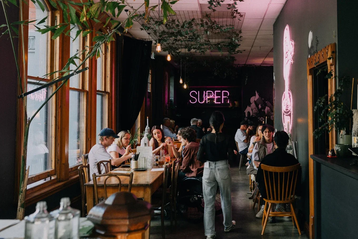 Bizz Buzz - Local Triumphs & Projects