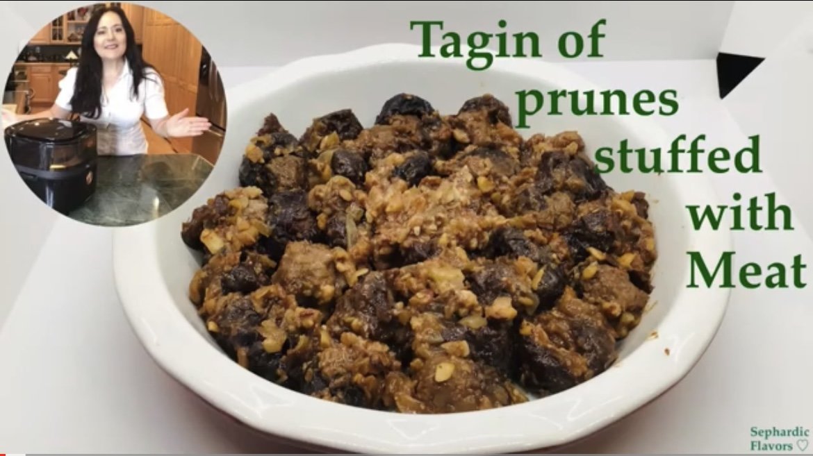 Chicken, caramelized onions and prunes for Holidays