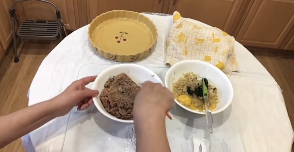 Passover Mina del Carna layered Meat &amp; Matzah — Sephardic Flavors | Jewish Mediterranean Food, delicious easy main dish for Passover that even beginners can make. surprise your guests with a beautiful and scrumptious main dish for Passover.