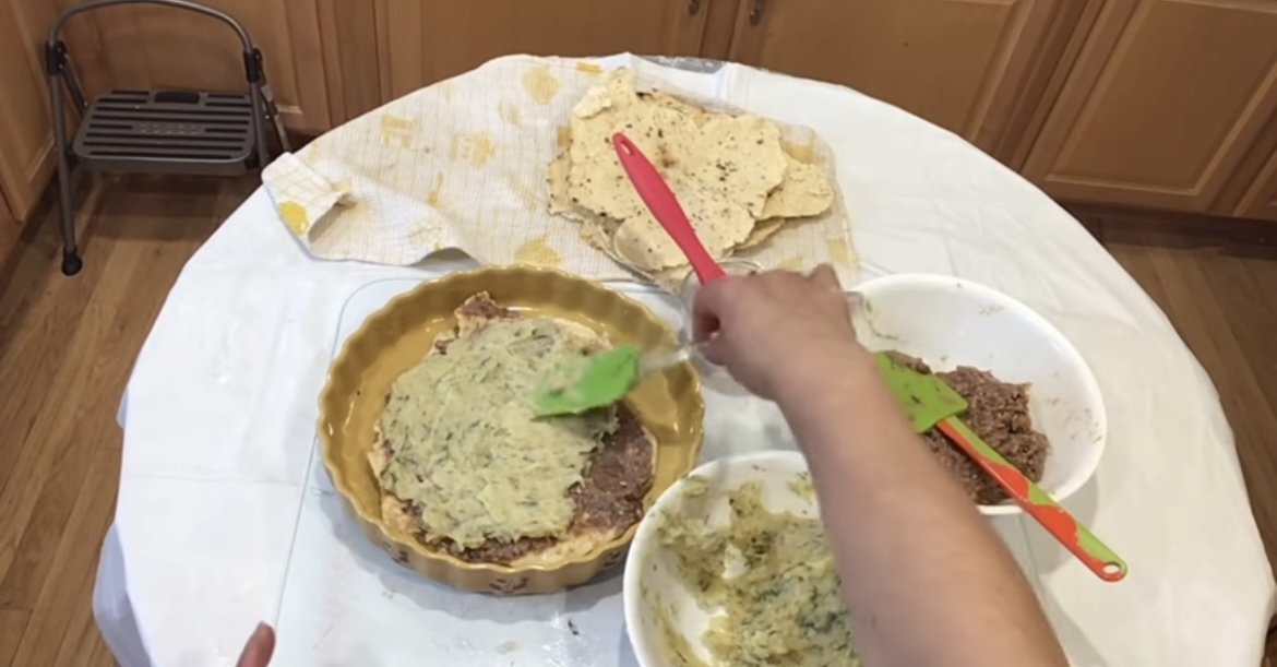 Passover Mina del Carna layered Meat &amp; Matzah — Sephardic Flavors | Jewish Mediterranean Food, delicious easy main dish for Passover that even beginners can make. surprise your guests with a beautiful and scrumptious main dish for Passover.