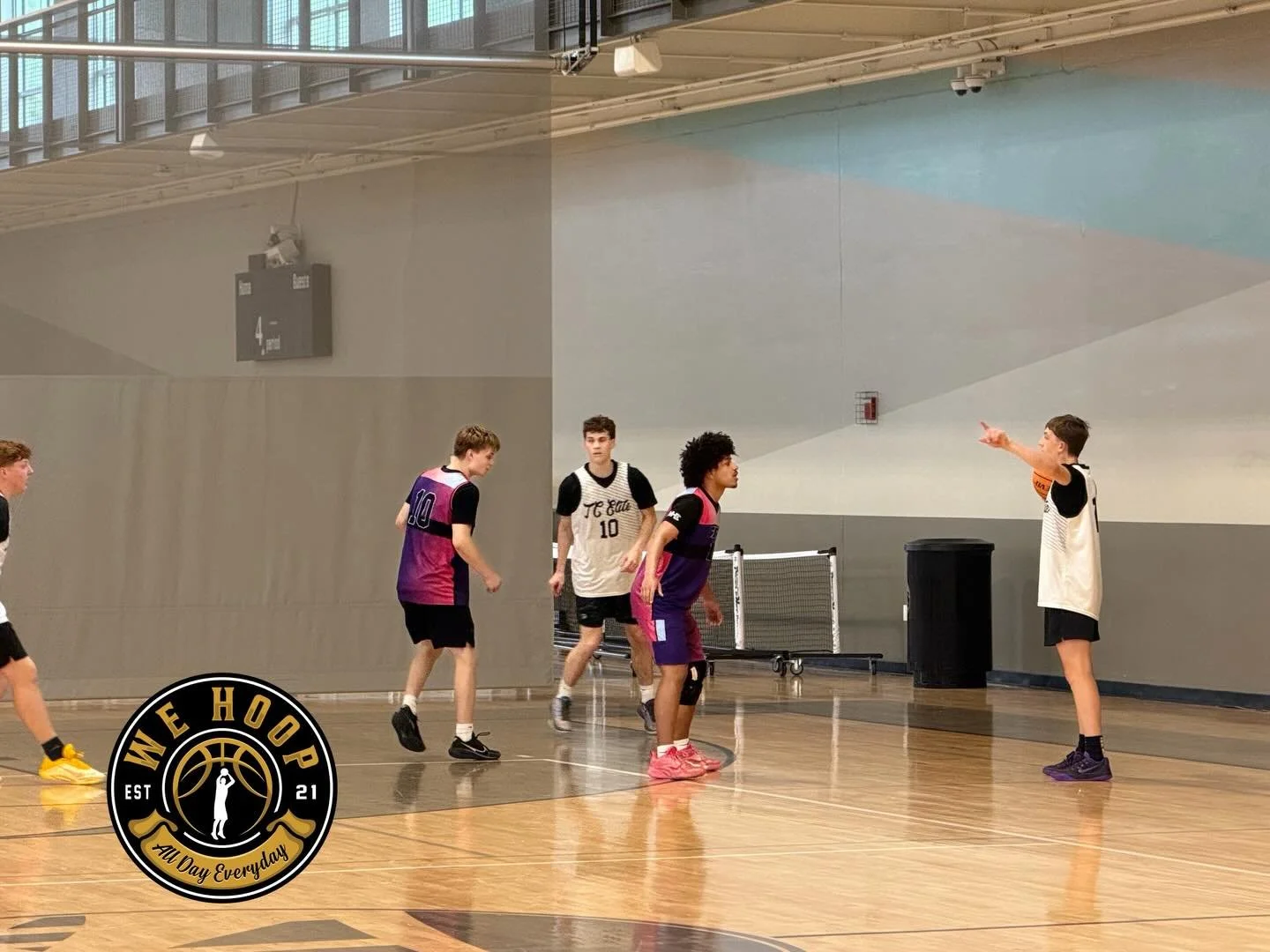 WE HOOP ELITE 100

We Hoop All Day Everyday!

#wehoopelite #ballislife #explore #explorepage #explorepage