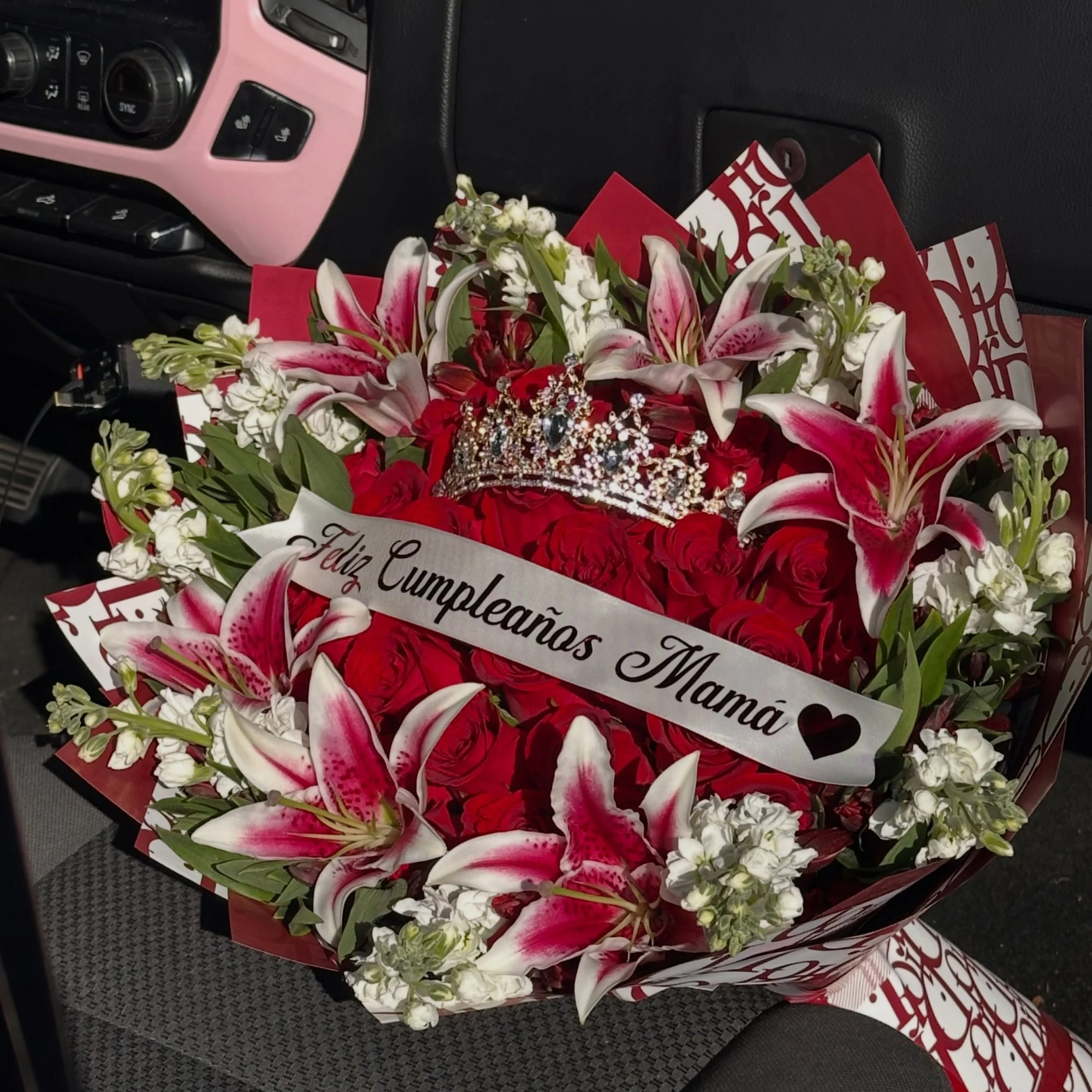 Red Roses and Lilies 💐❤️
💌 Dm us to order!

💸 Don&rsquo;t be shy ask us for any quotes!

🚛We deliver: Monday-Saturday

✨Check out our website (link in our bio)‼️

❌CLOSED EVERY SUNDAY❌ 

🎀 Pickup is in 34208 (Bradenton Florida)
#flowers #roses #