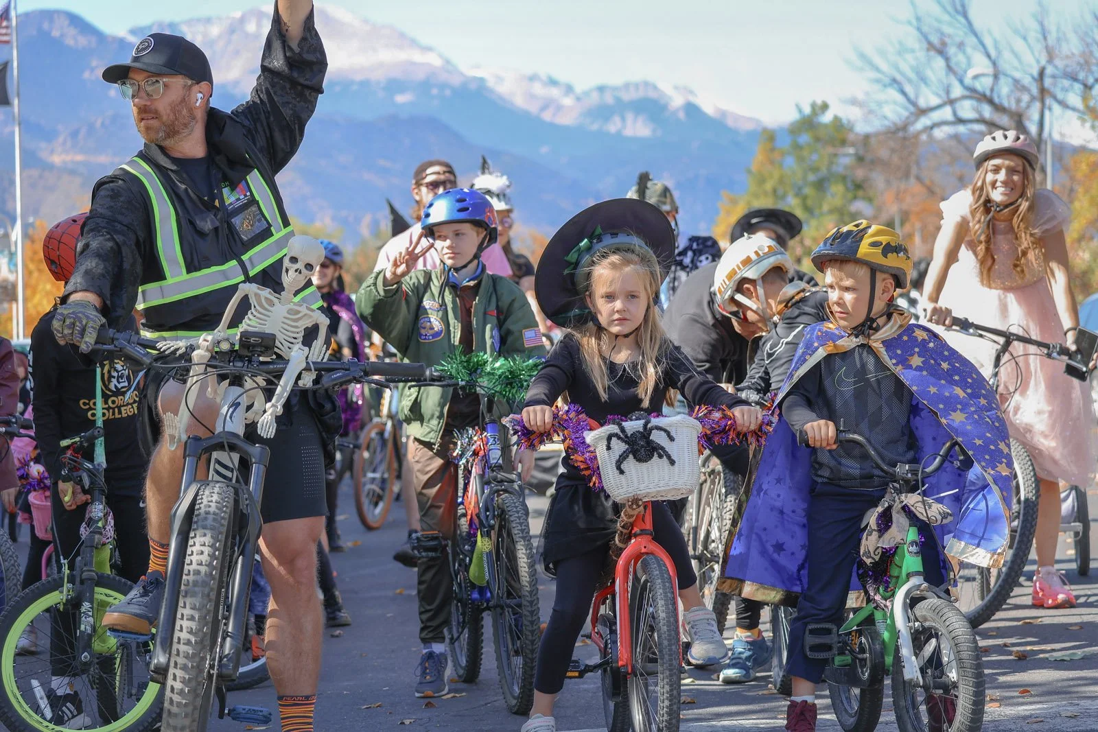20251018_Witch_BikeRide_206.jpg