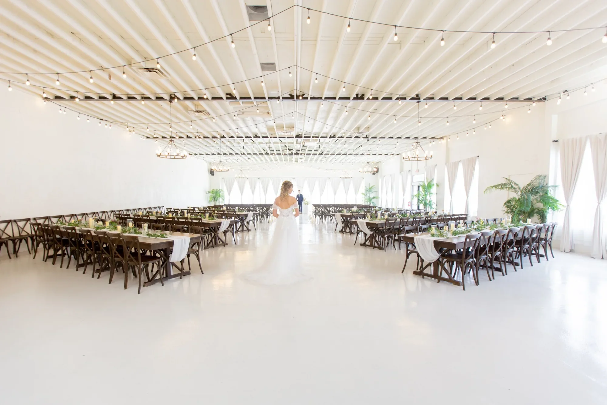 utah-wedding-reception-venue-the-ivory-hall-provo.webp