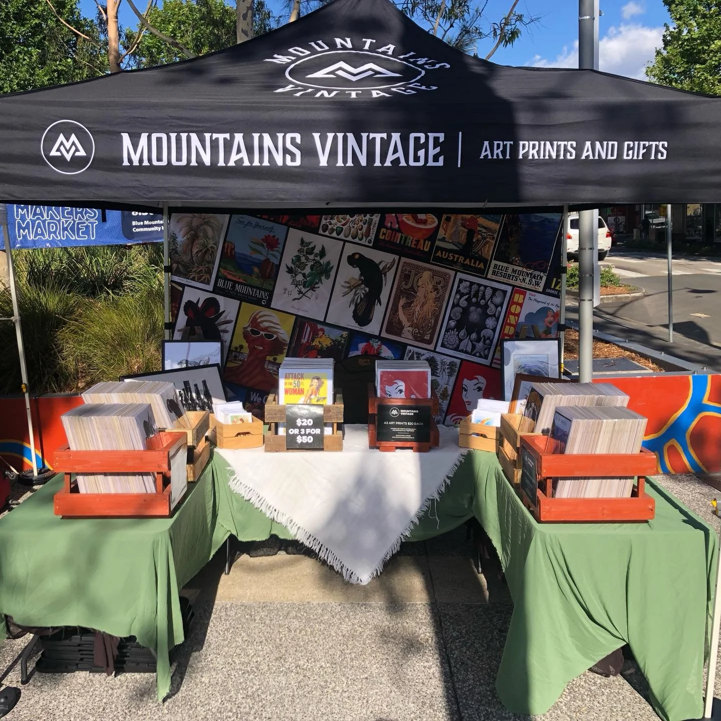 All set up and ready to roll! It&rsquo;s a cracker of a day here at the Love Local Makers Market @blue.mountains.theatre in Springwood. Come on down, say hi and support local small businesses 🤩

#bluemountains #mountains #vintage #mountainsvintage #