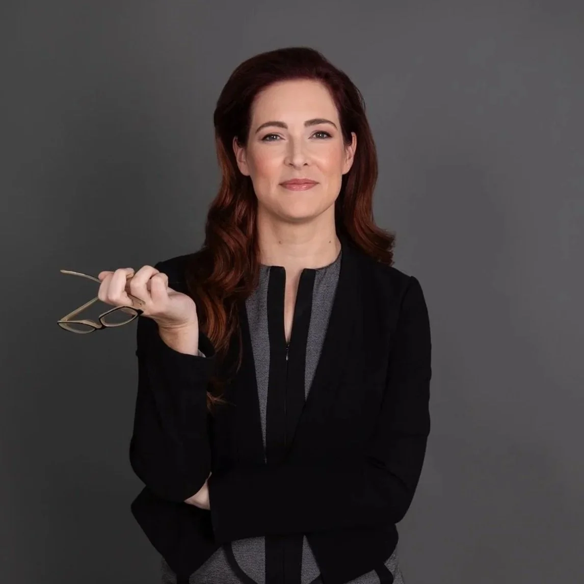 Executive Headshots Sydney: What Makes an Executive Portrait Look Confident and Approachable?