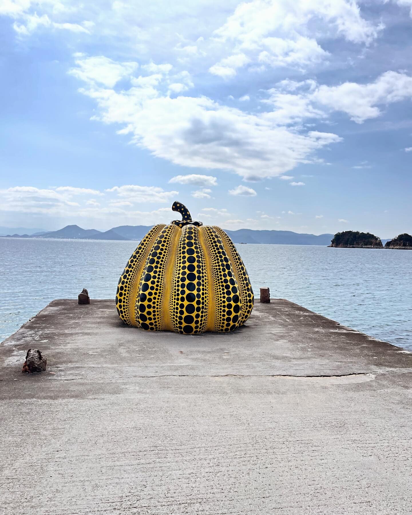 Words cannot express how truely remarkable @naoshimaisland is. The artworks are so immersive and incredibly beautiful. @tadao.ando #jamesturrell #walterdemaria #chichumuseum @arthouseprojects #contemporaryart @cameronanthes