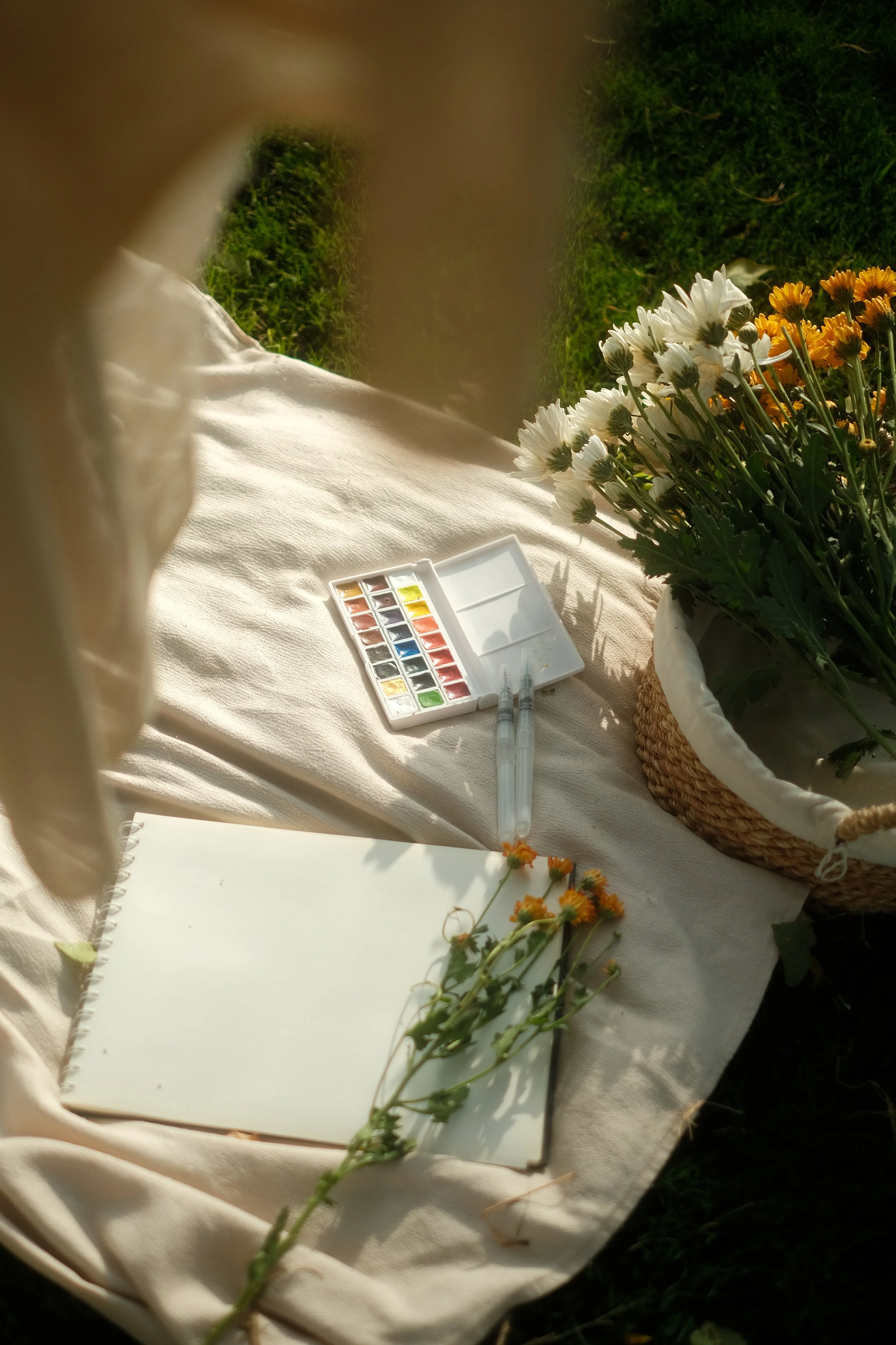Neutrals Summer 25-31.jpg