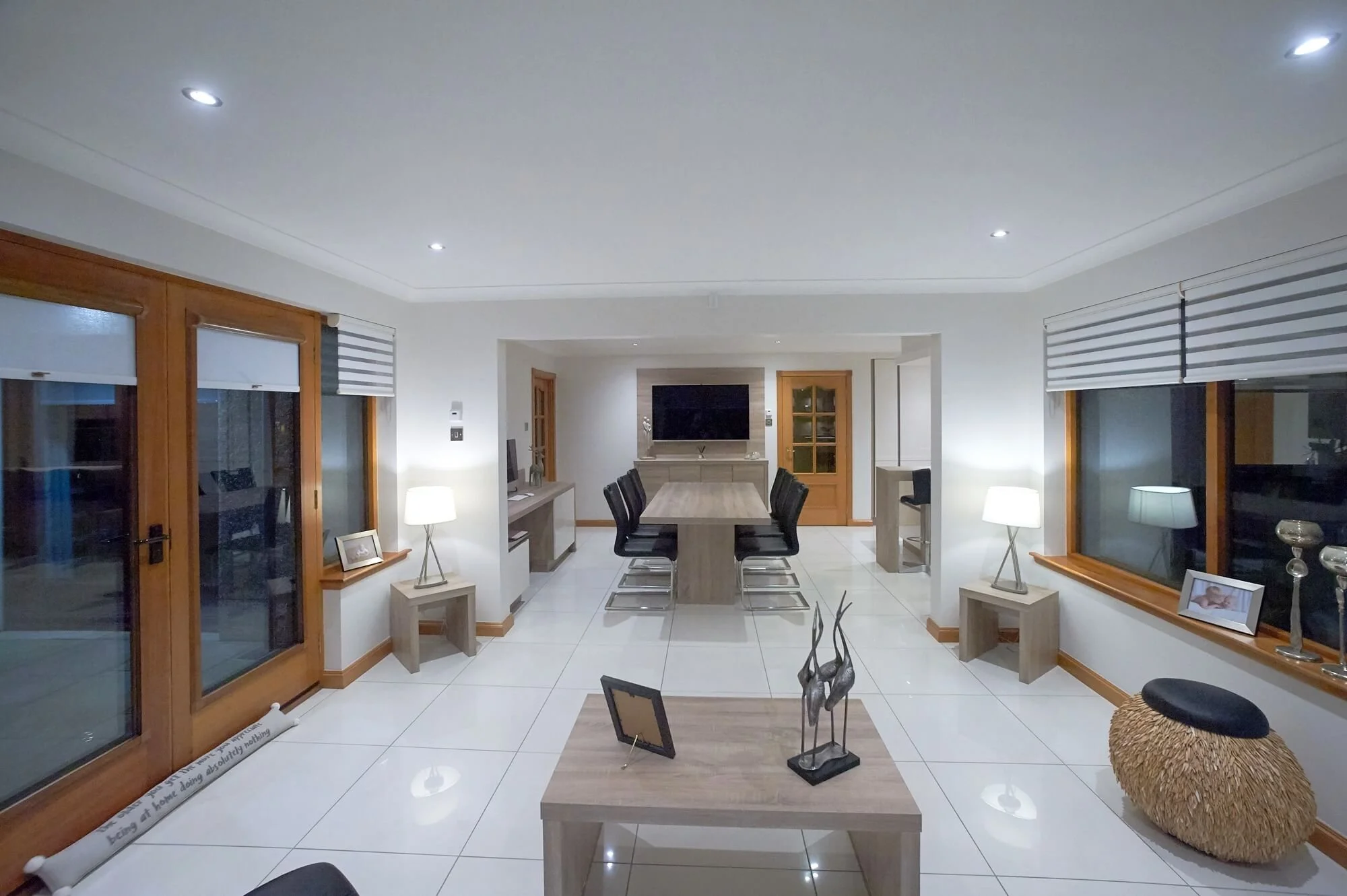 White & Oak Handleless Kitchen in Fraserburgh