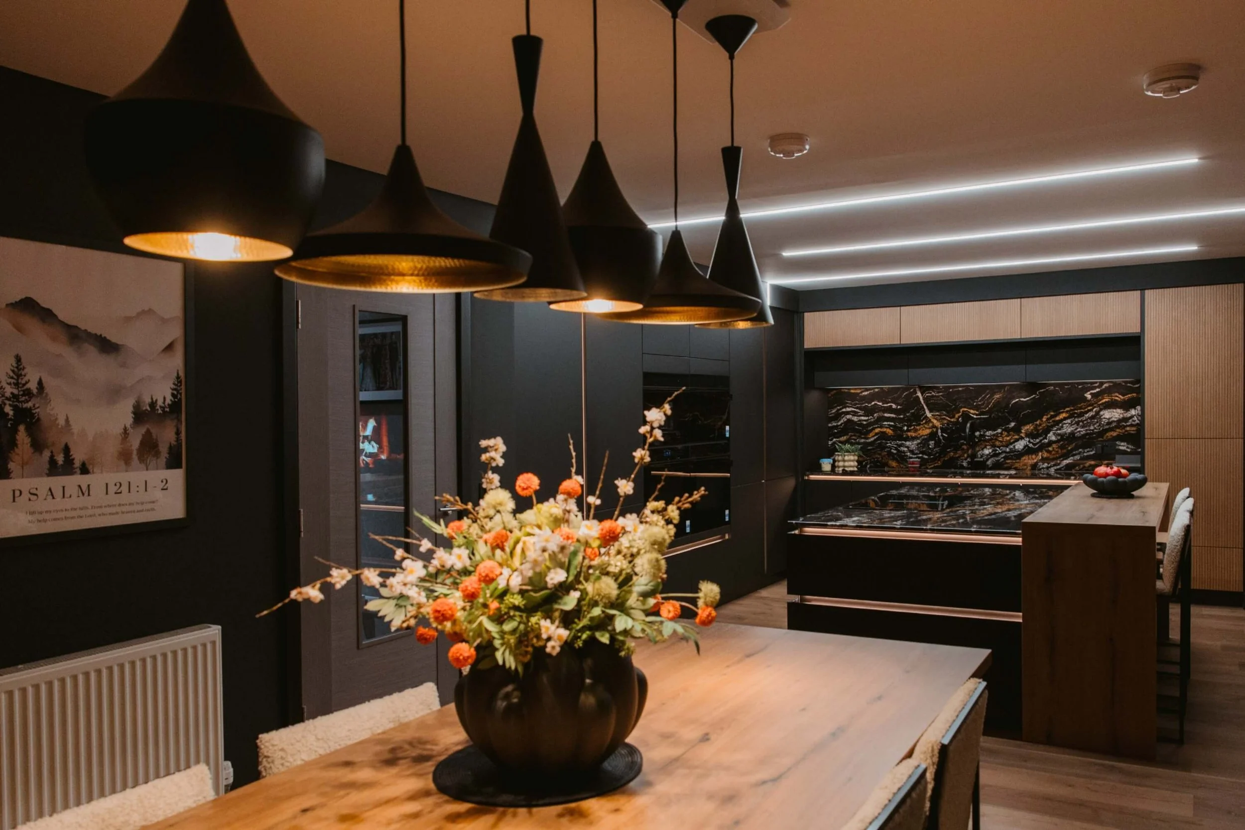 Matt Black and Oak Handleless Kitchen in Fraserburgh