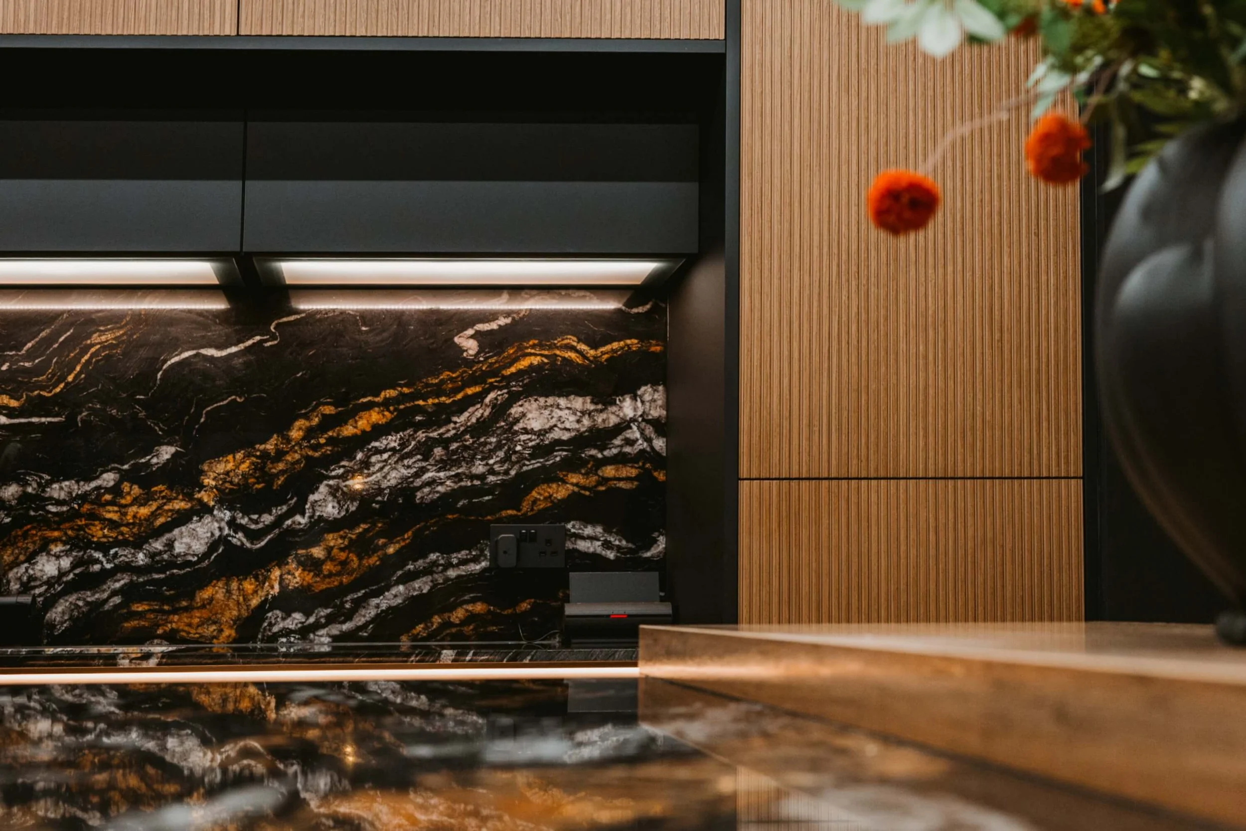 Matt Black and Oak Handleless Kitchen in Fraserburgh