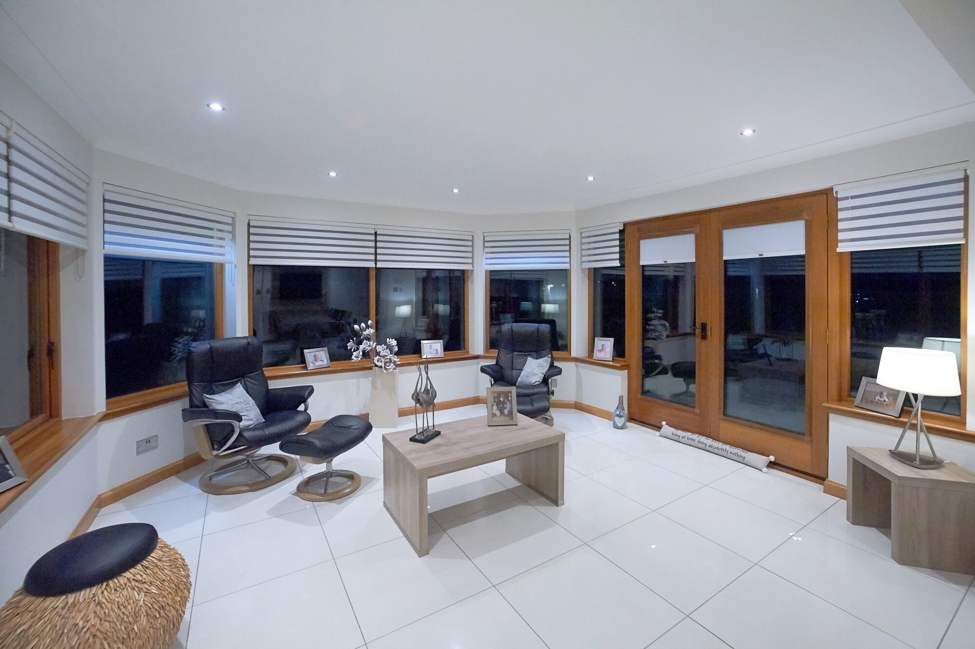 White & Oak Handleless Kitchen in Fraserburgh