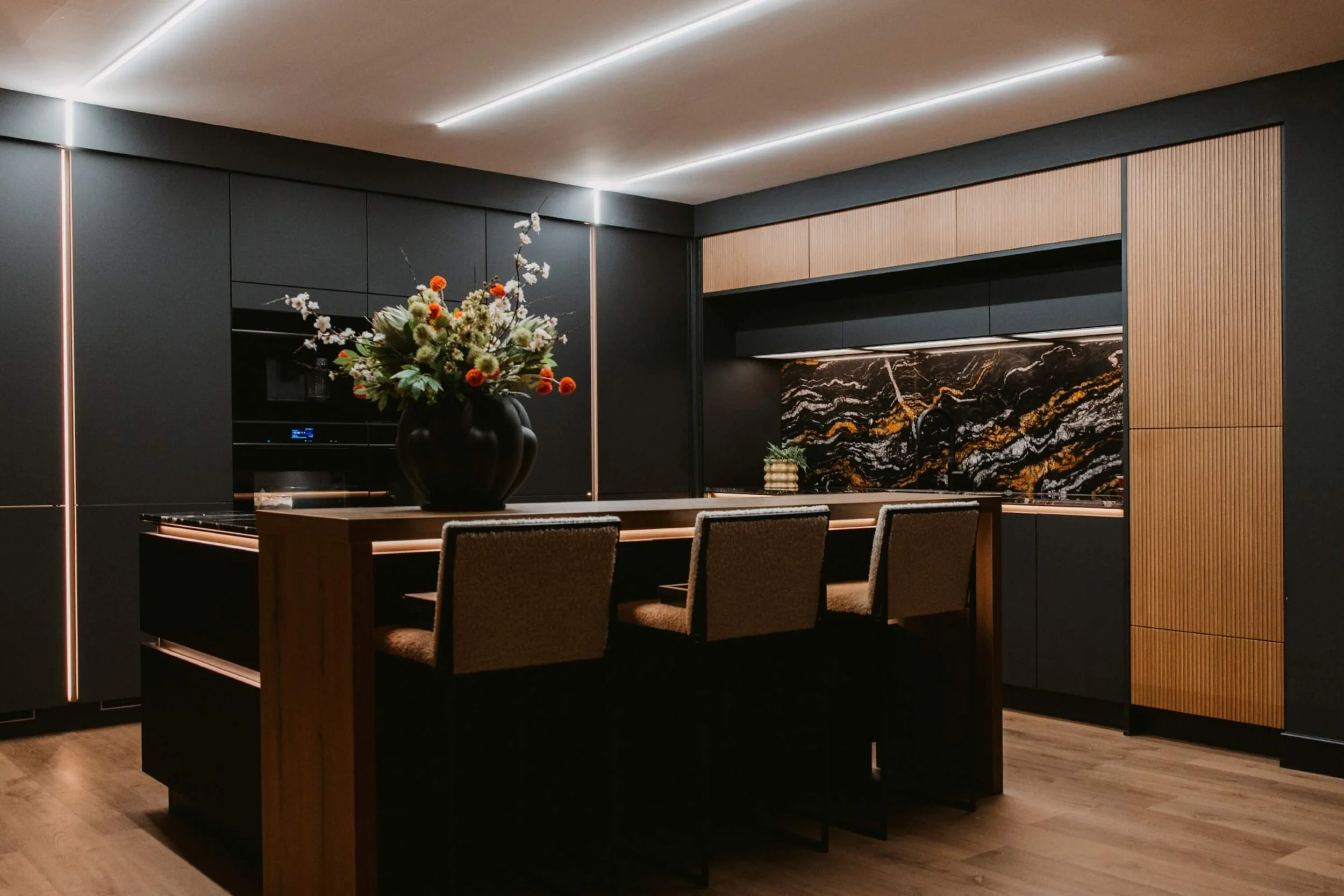 Matt Black and Oak Handleless Kitchen in Fraserburgh