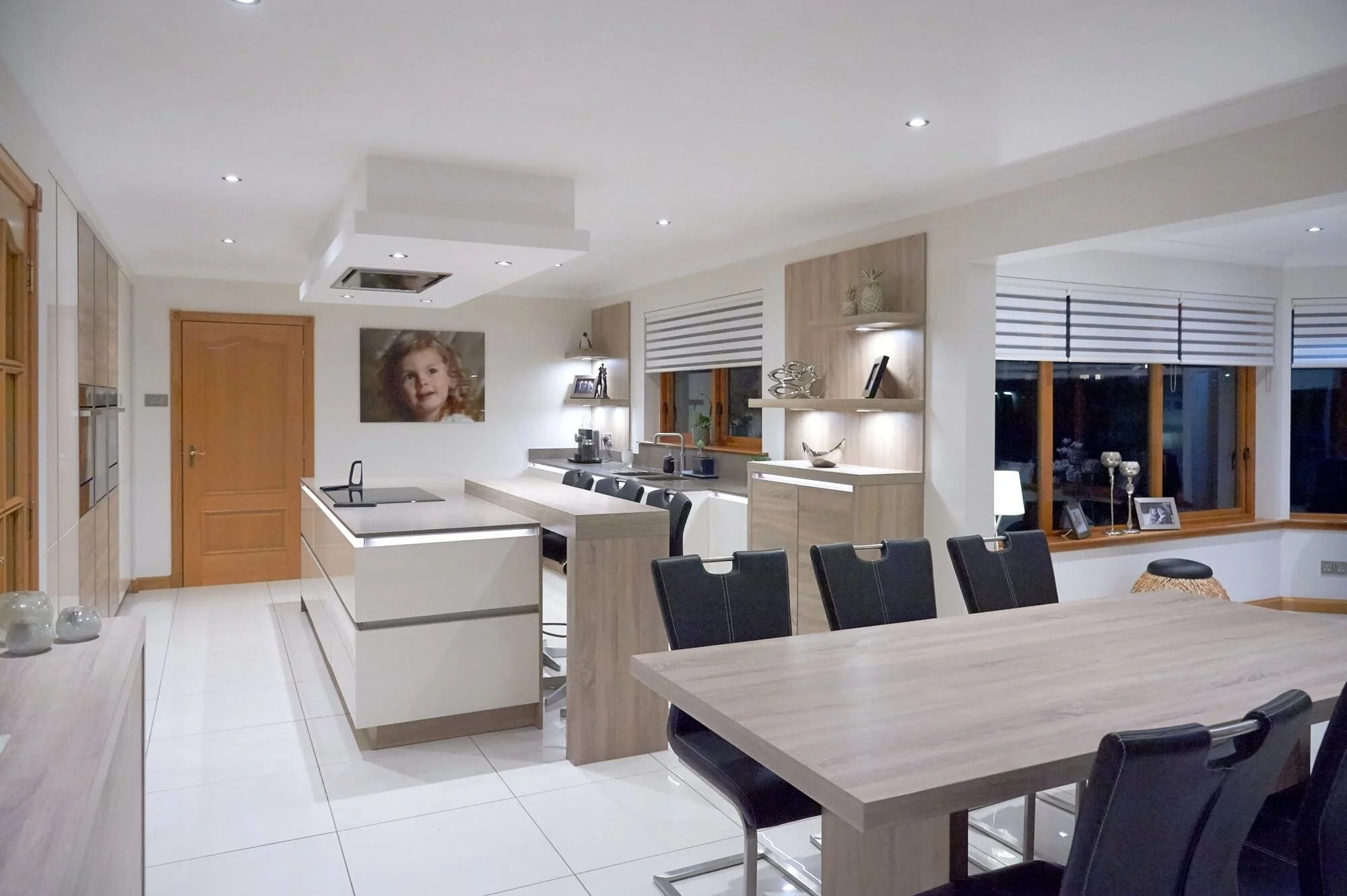 White & Oak Handleless Kitchen in Fraserburgh