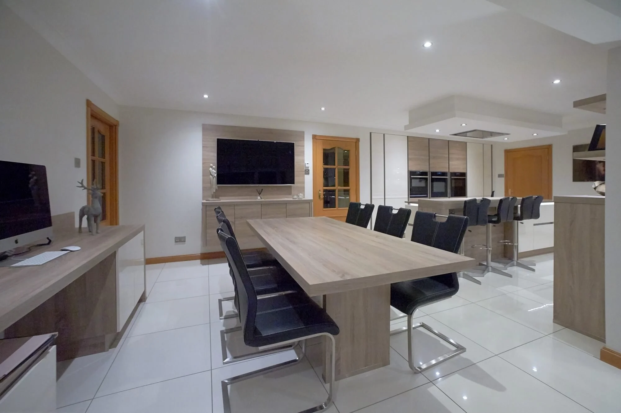 White & Oak Handleless Kitchen in Fraserburgh