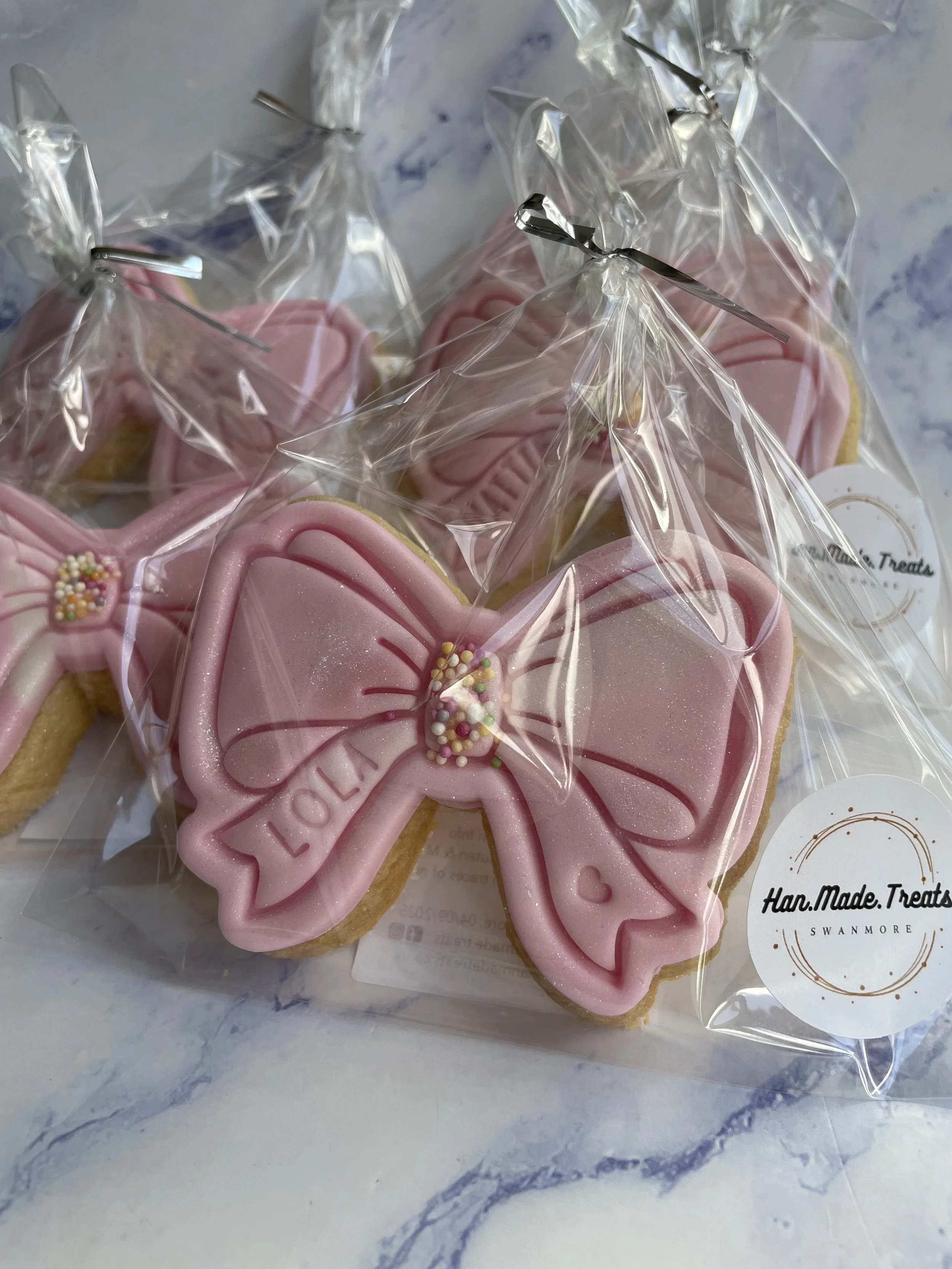 Bows - Shortbread Party Favours from £2.50 per bag (minimum order 10)