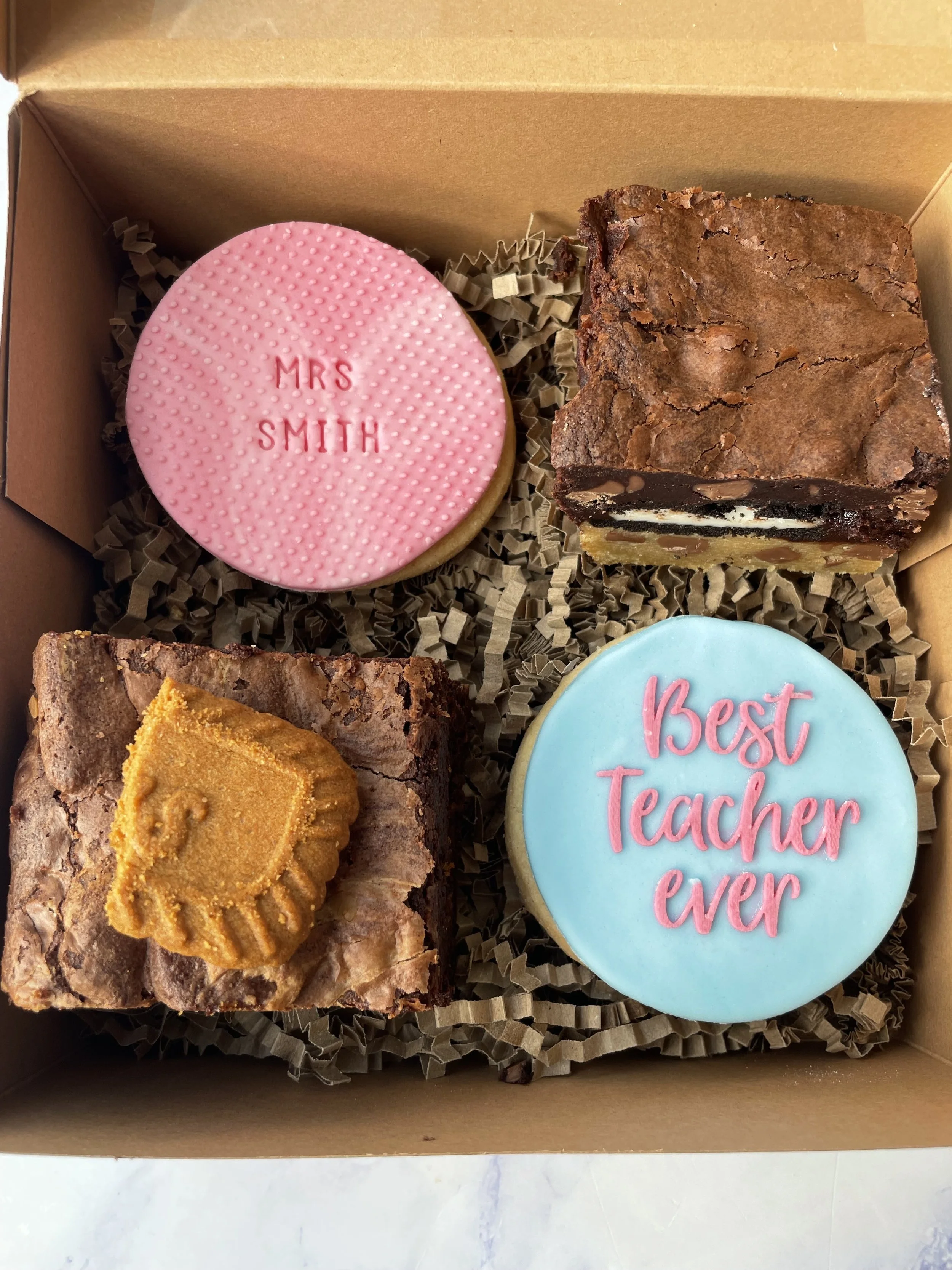 Personalised Mixed Box - includes 2 x Shortbread Biscuits + 1 x Oreo Brookie + 1 x Biscoff Brownie. Plus a Personalised Card - £15.50 (choose one card design below)