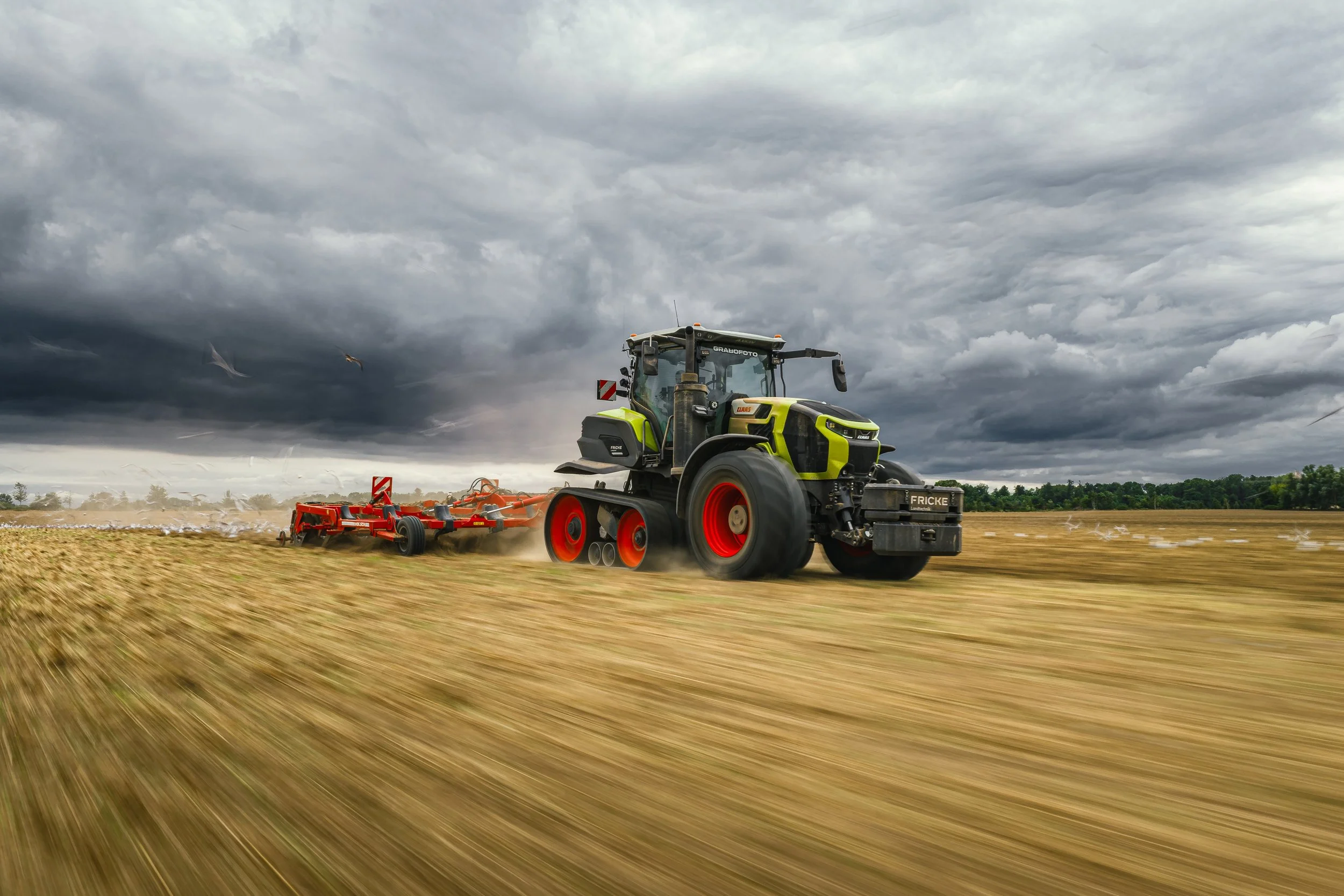 Claas Axion 9.450TT.jpg