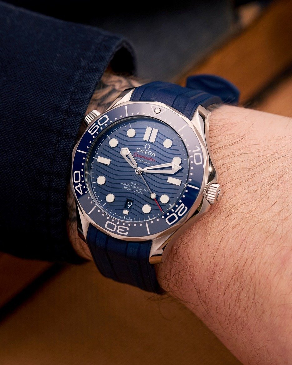 Omega Seamaster Watch 210.32.42.20.03.001 W011159 #omega #omegaseamaster #omegawatch #omegawatches #watchesuk #thewatchbarnbychrono24 #thewatchbarn #chrono24 #chrono24uk
