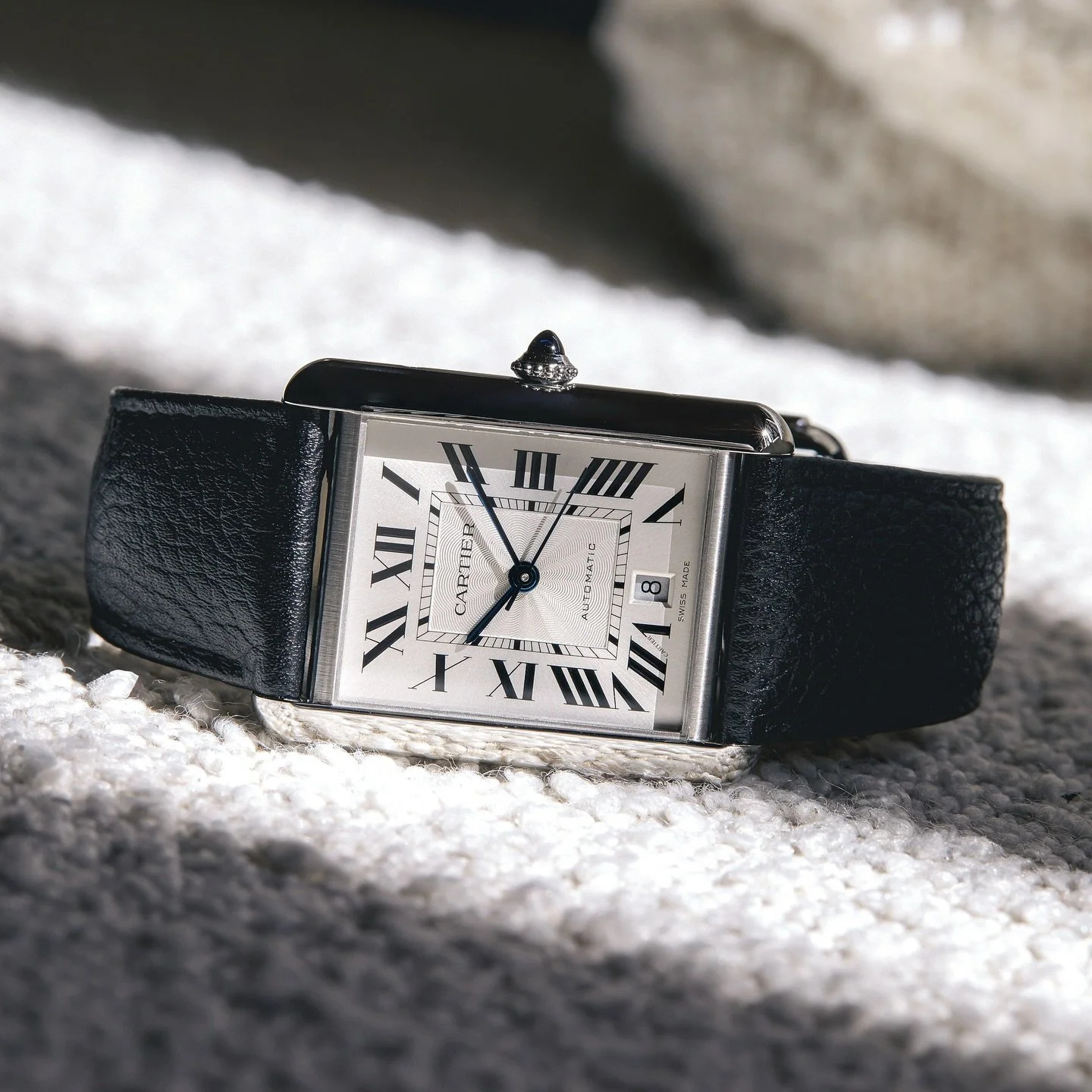 The Cartier Tank Must (Ref. WSTA0040) &ndash; an icon of timeless design.
From its bold Roman numerals to the sapphire cabochon crown, every detail embodies elegance and precision. A watch that&rsquo;s as much a style statement as it is a timekeeper.
