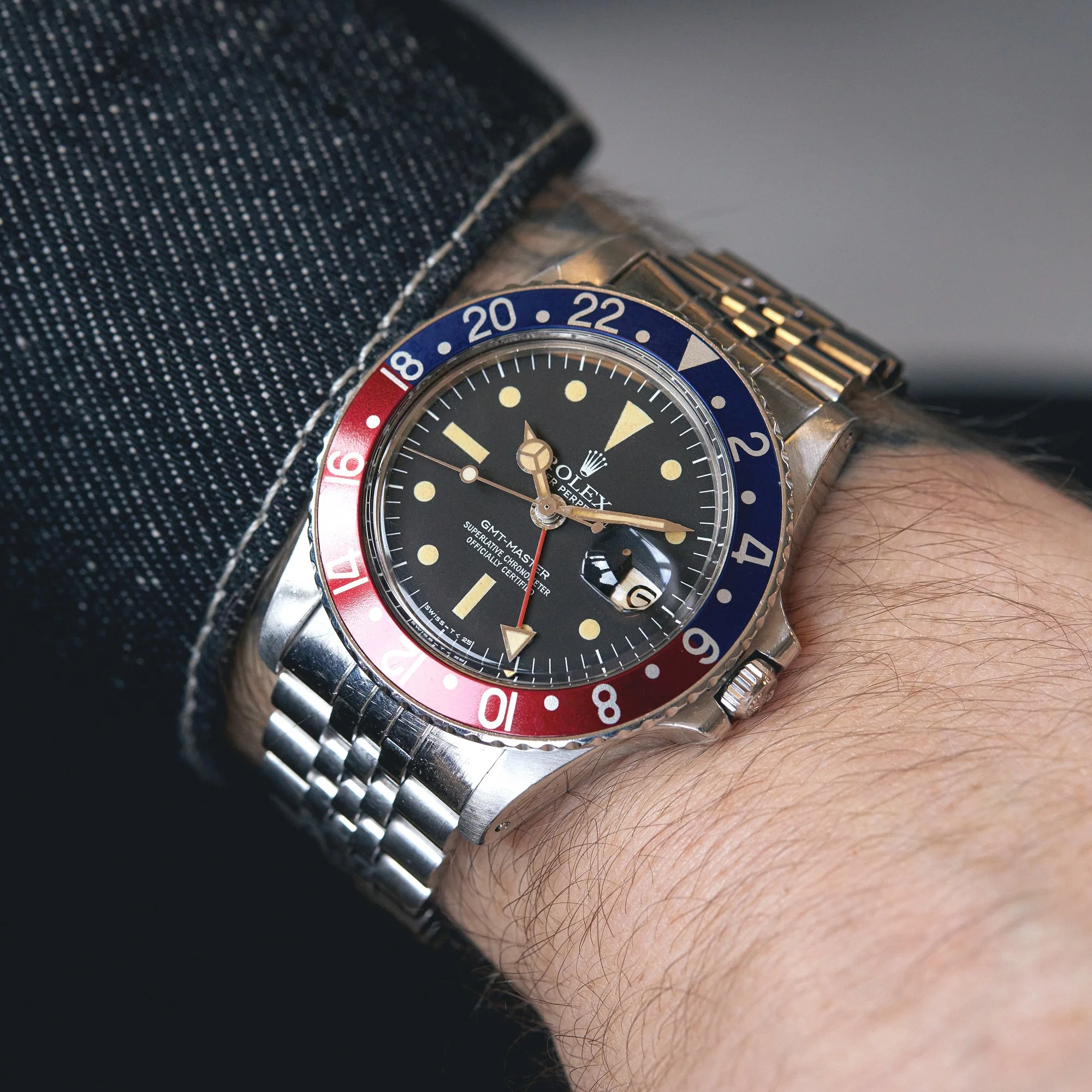 A true classic &mdash; the Rolex GMT-Master 1675 blends vintage charm with explorer spirit. With its 40 mm stainless steel case and GMT functionality, it&rsquo;s equally ready for travel or everyday wear. From its long production run (1959&ndash;1980