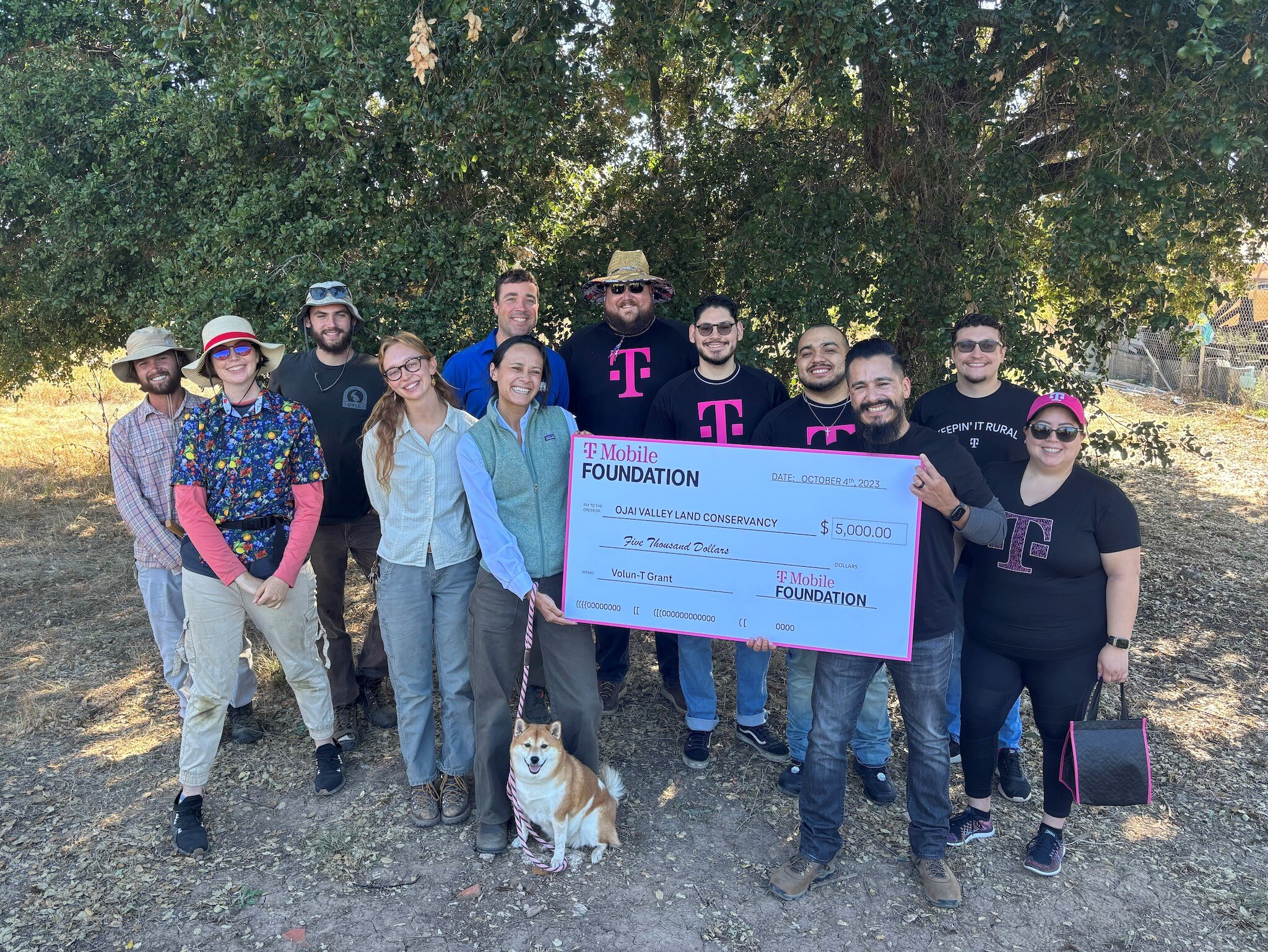 On October 4th, local T-Mobile employees came out to volunteer at OVLC's Native Plant Nursery and on our restoration site at the Ojai Meadows Preserve. 

Robert Lobato Jr., Market Manager, SMRA Sales for @tmobile, not only organized the day of servic