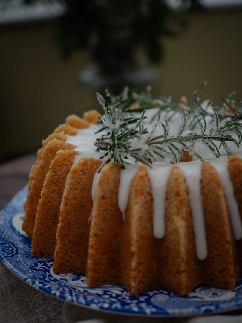 🍋 Somehow, Mothering Sunday and spring make me think of lemon - there&rsquo;s something fresh and vibrant about those citrus flavours which feels like a welcome antidote to the departing winter gloom.

The herbs in the garden are also coming to life