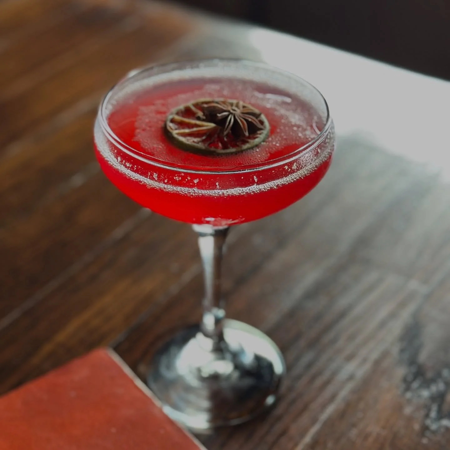 Meet the Crimson Star&hellip; a cocktail that shines bright in our fall lineup. Bold and impossible to forget.✨

#harvest #harvestatthemasonic #farmtotable #craftcocktails #visitmckinney #downtownmckinney