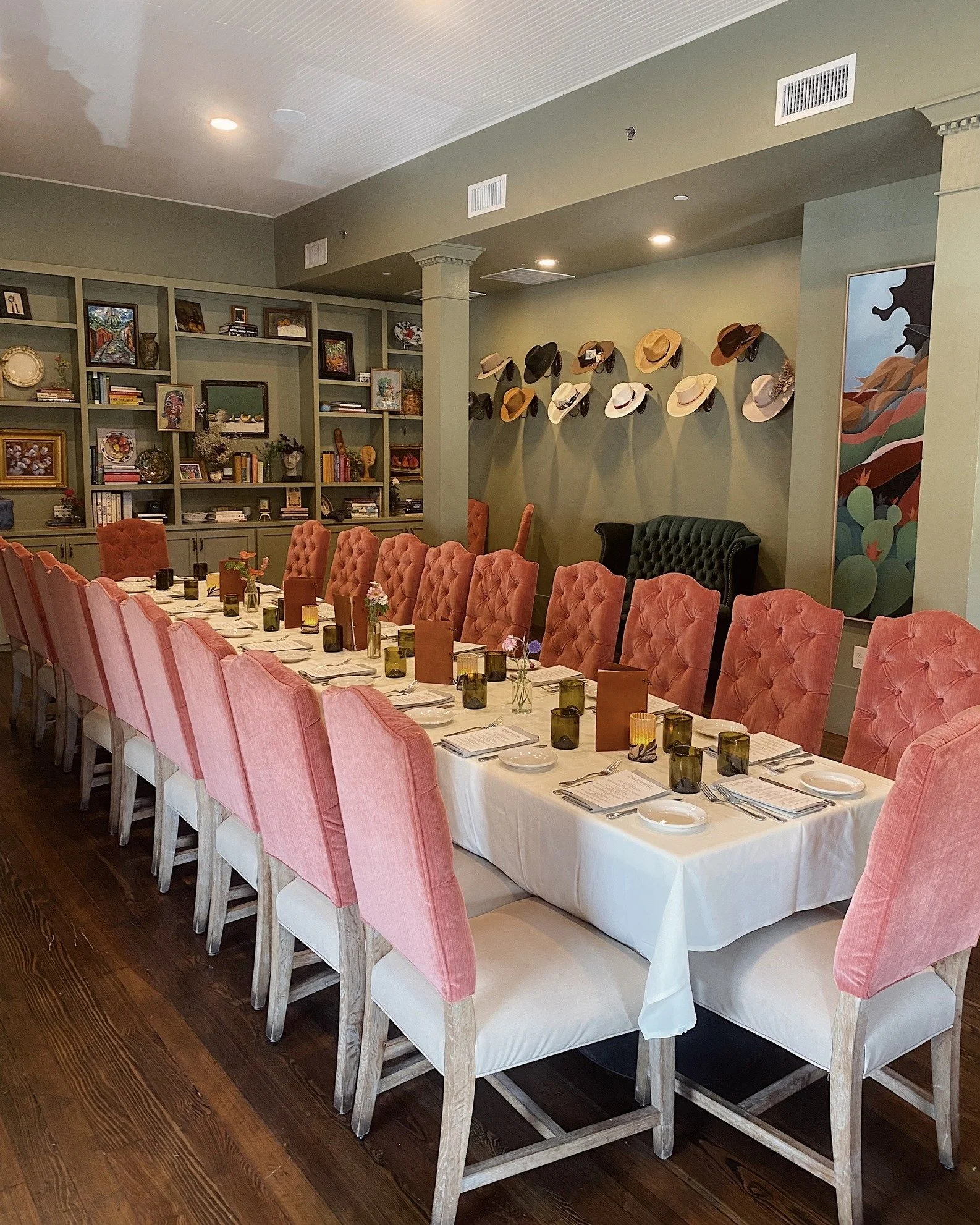 ✨ Step into the New Year with Harvest! ✨
Celebrate with friends, family, or colleagues in style. Our private event spaces are perfect for intimate gatherings, festive dinners, and unforgettable memories. 🥂

 #McKinneyEats #farmtotable #harvestatthem